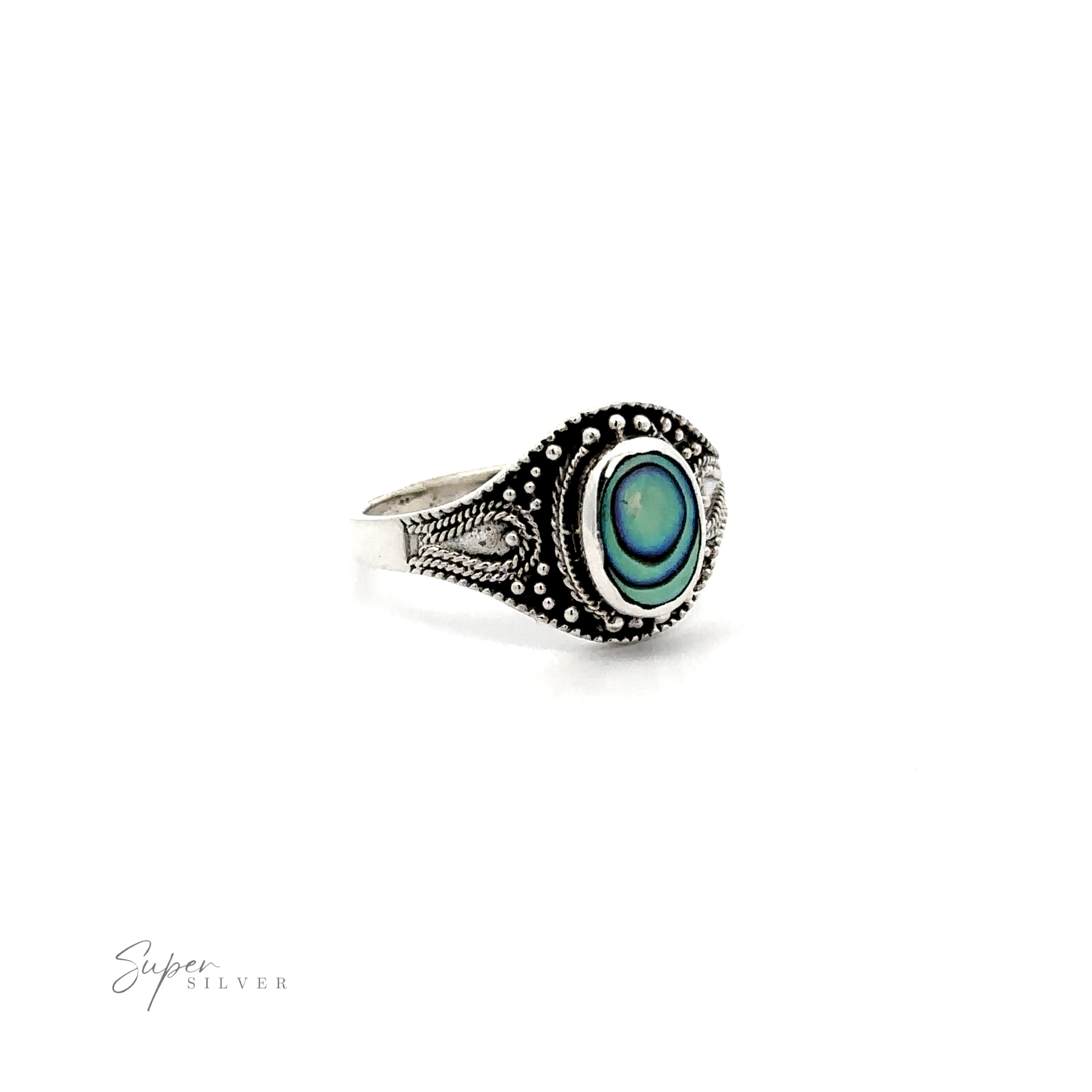 A vintage-chic stone ring with a turquoise stone.
Product Name: Vintage Style Oval Shield Ring with Inlaid Stones.