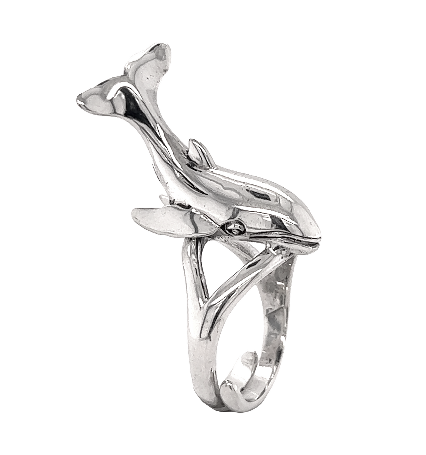 An exceptional whale ring.