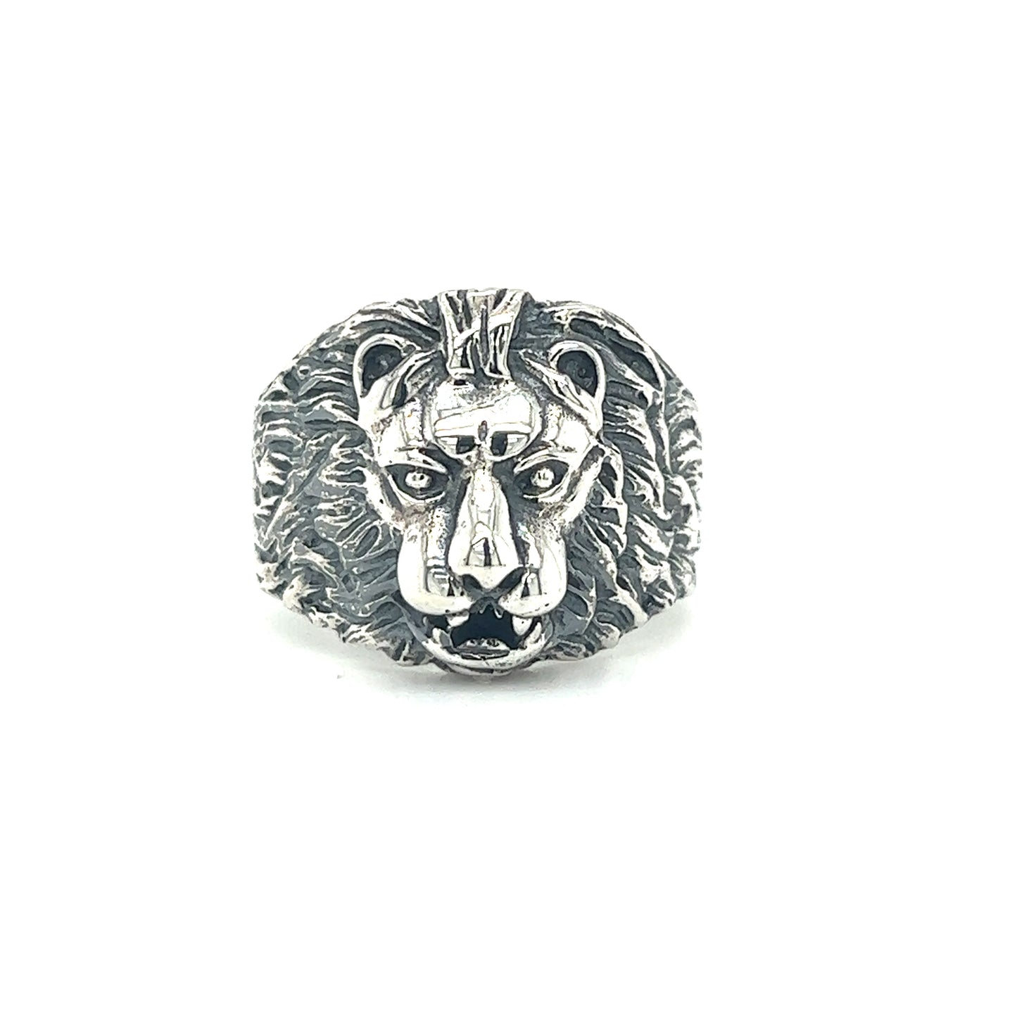 This Super Silver Silver Lion Face Ring exudes strength and authority with its stunning silver design.