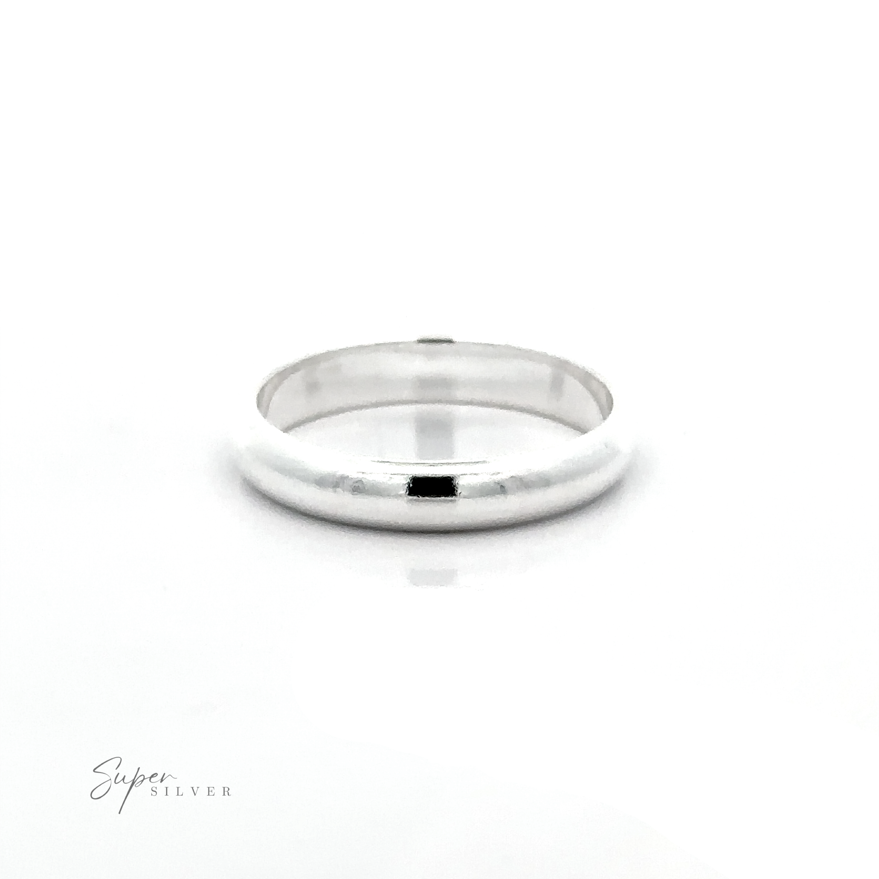 A 4mm Plain Band on a white background with a comfort band.
