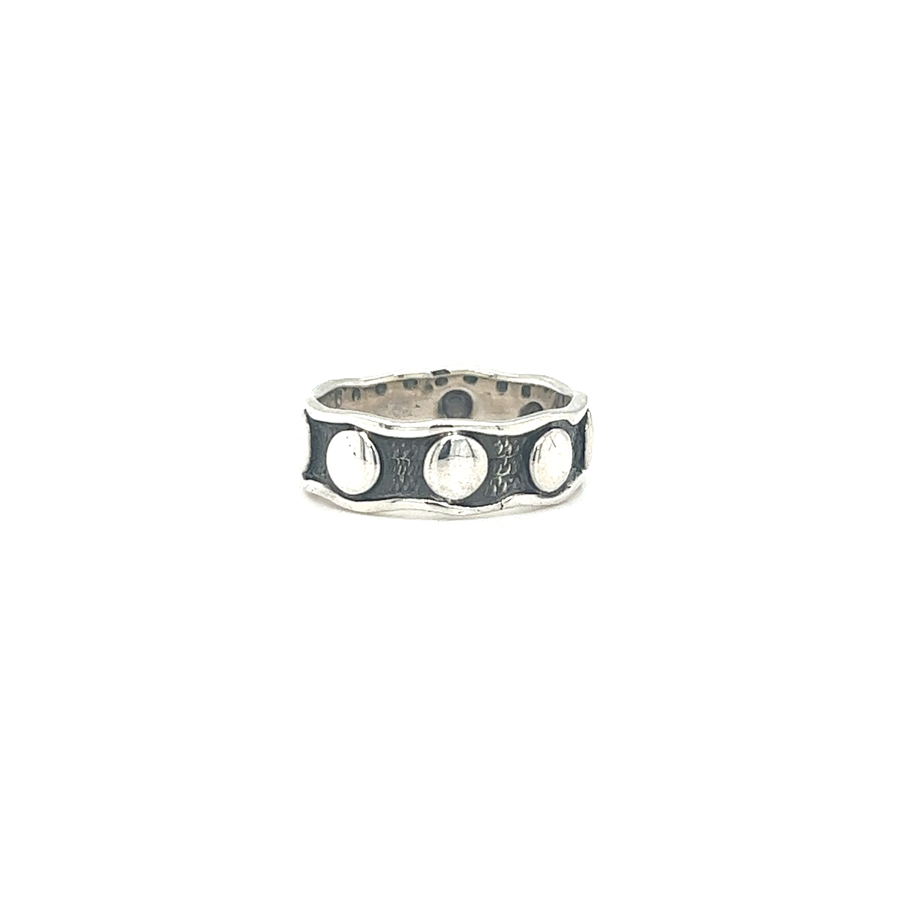 An exclusive style Super Silver Edgy Curvy Band with Circle Pattern.