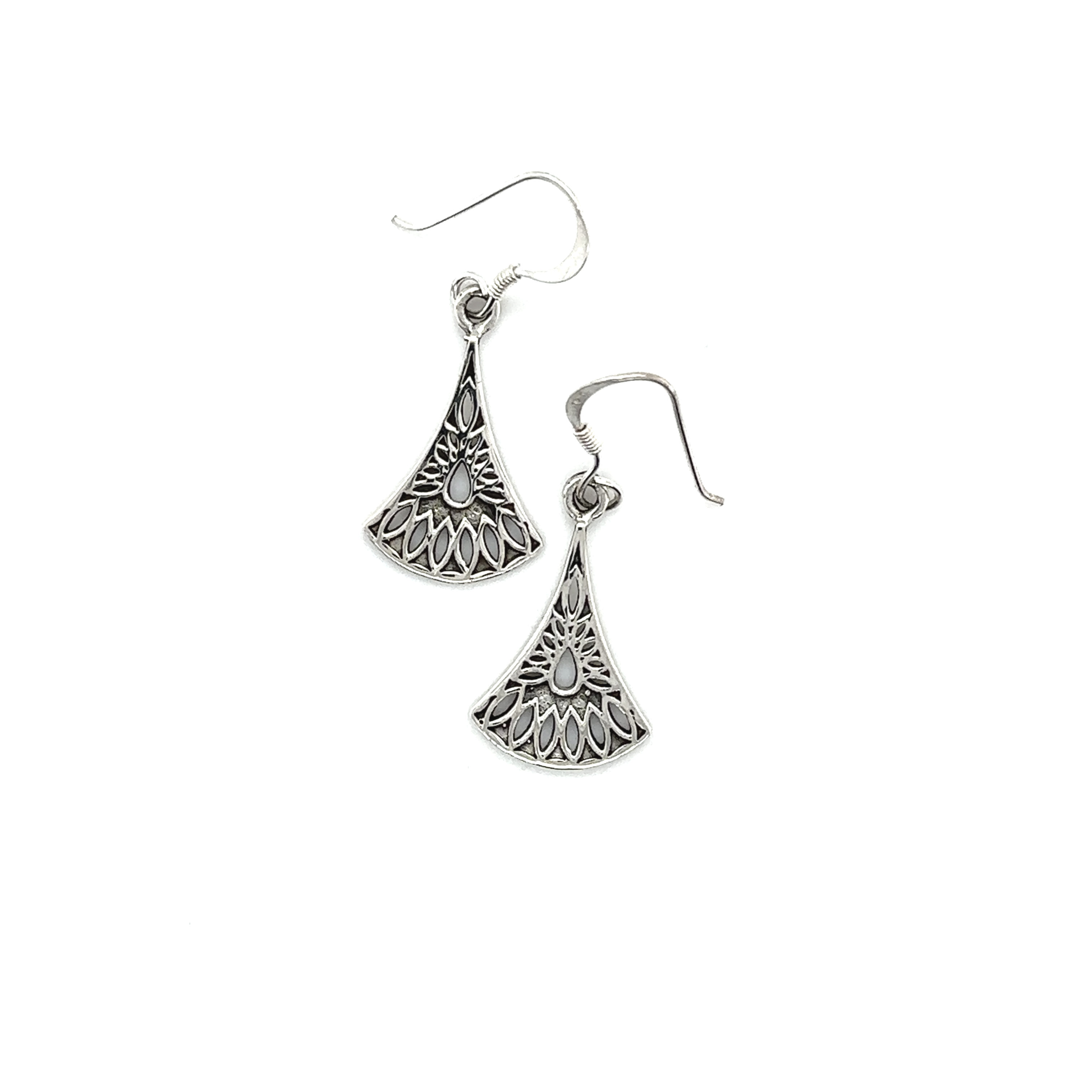 A pair of Super Silver fan-shaped silver earrings with a filigree design made of sterling silver material.
