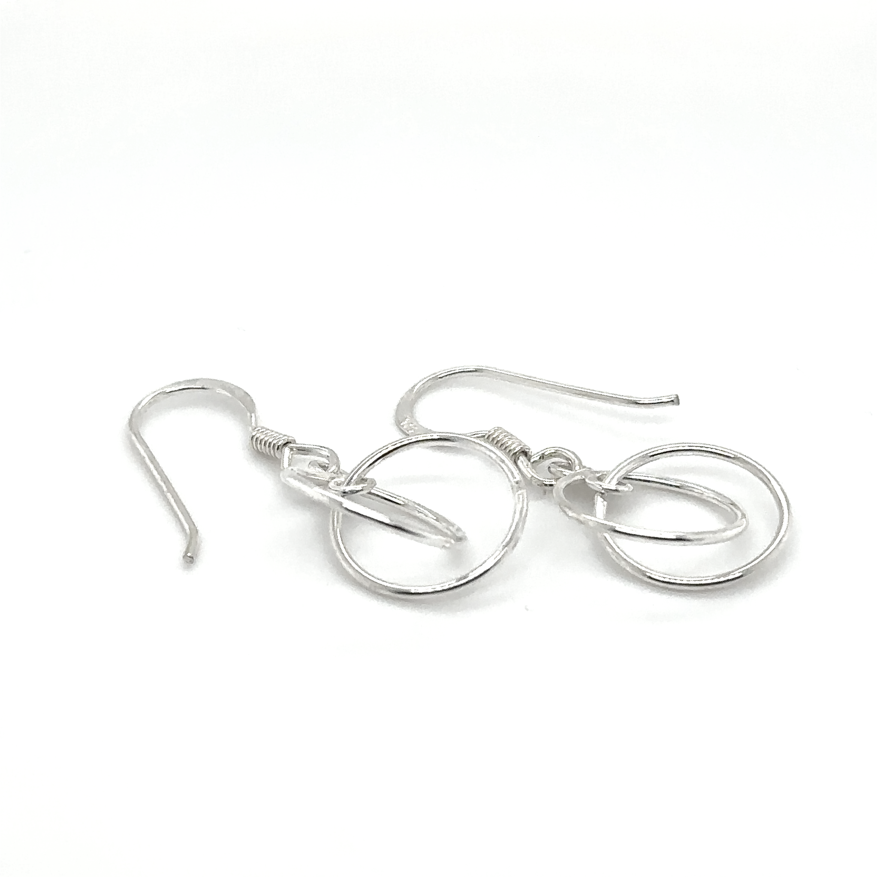 Super Silver Interlinked Circle Earrings on a white background.