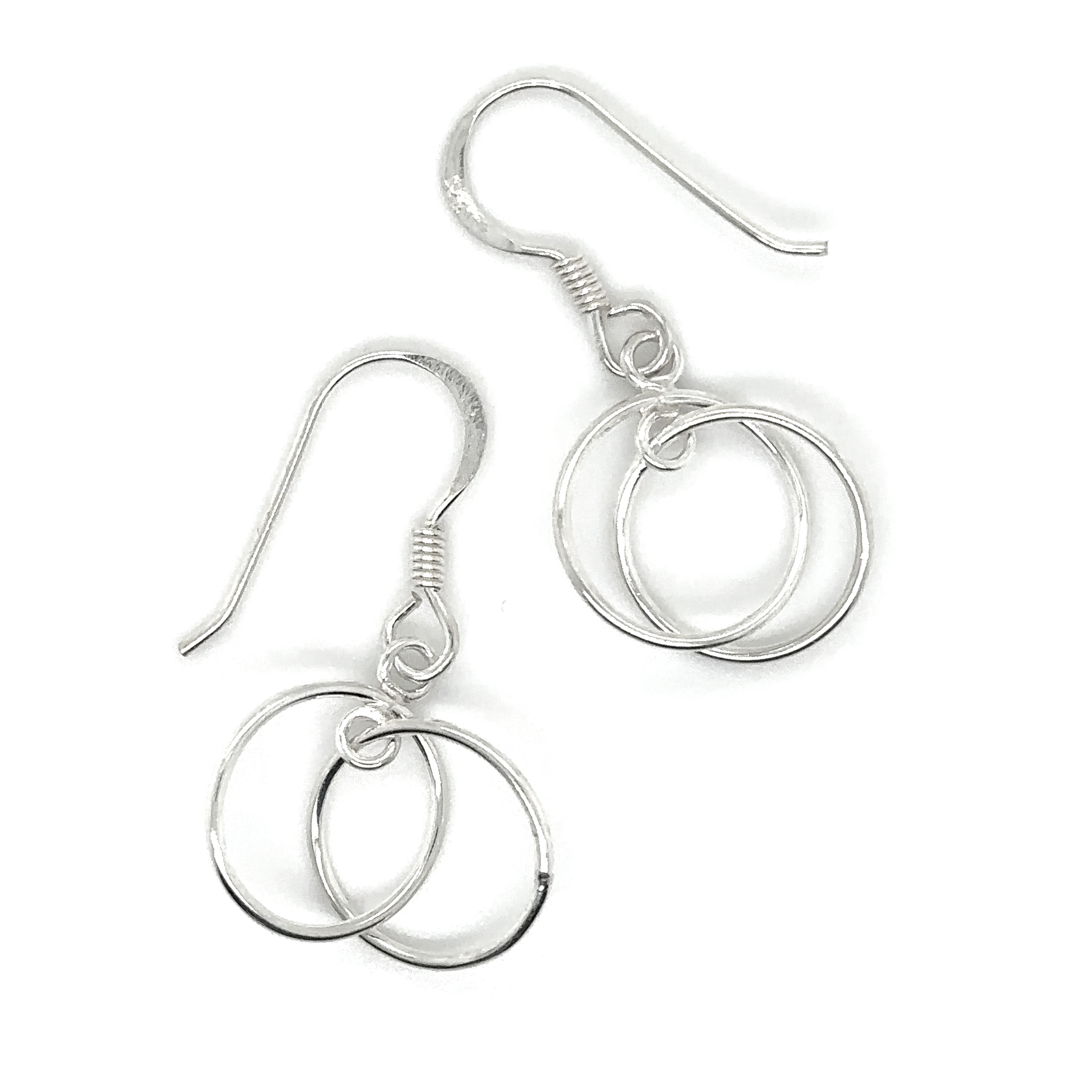 A pair of Super Silver Interlinked Circle Earrings made of .925 Sterling Silver, showcased on a white background.