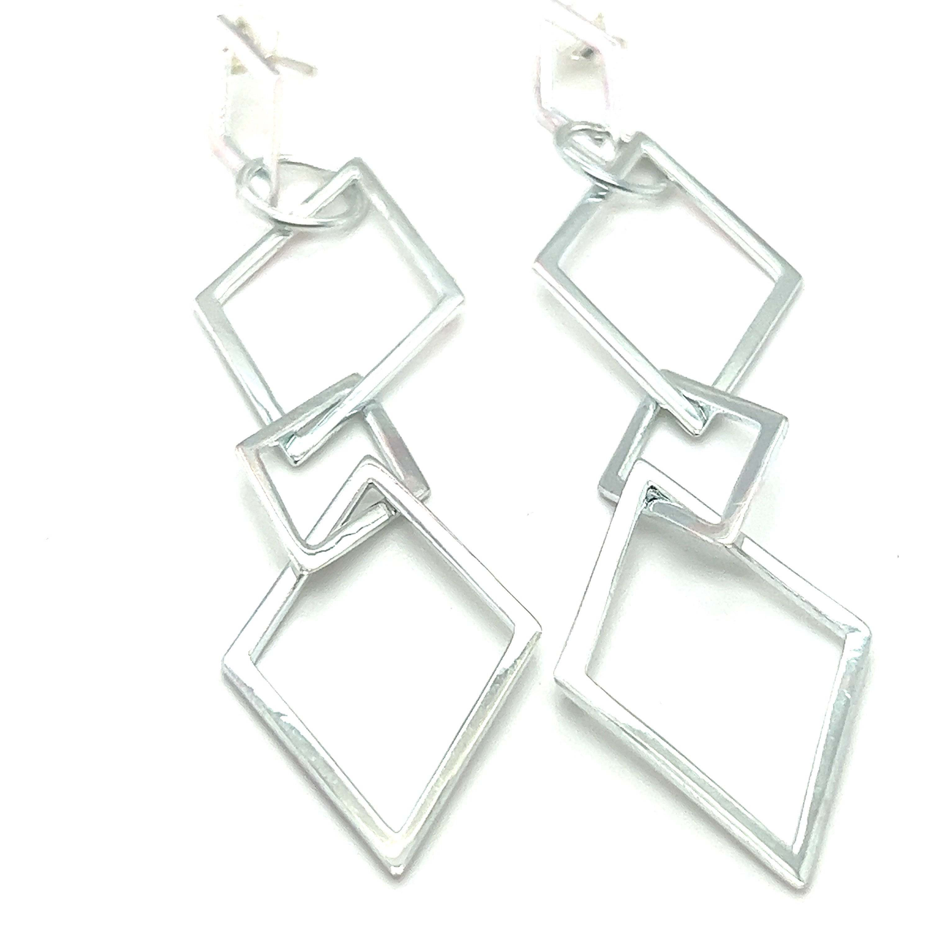 Super Silver's Long Interconnected Diamond Shaped Earrings.