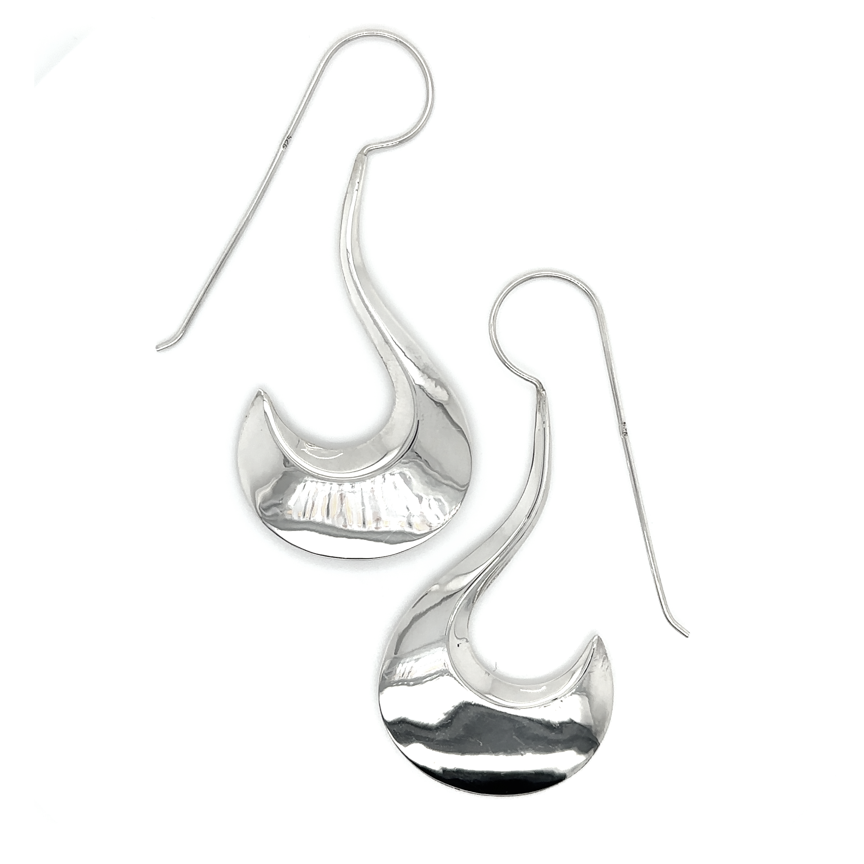 These Super Silver Victorian Style Curved Earrings feature a curved shape, crafted with .925 silver.