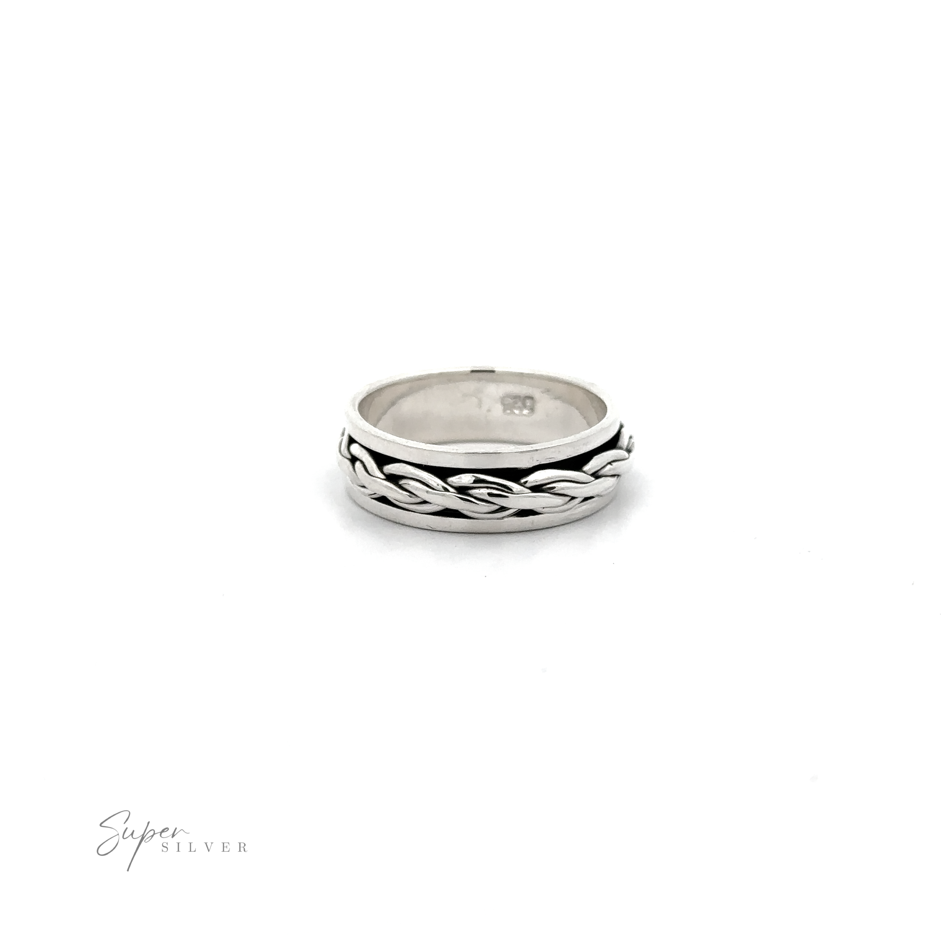 A thick silver Chain Link Weave spinner ring, perfect for fidgeting.