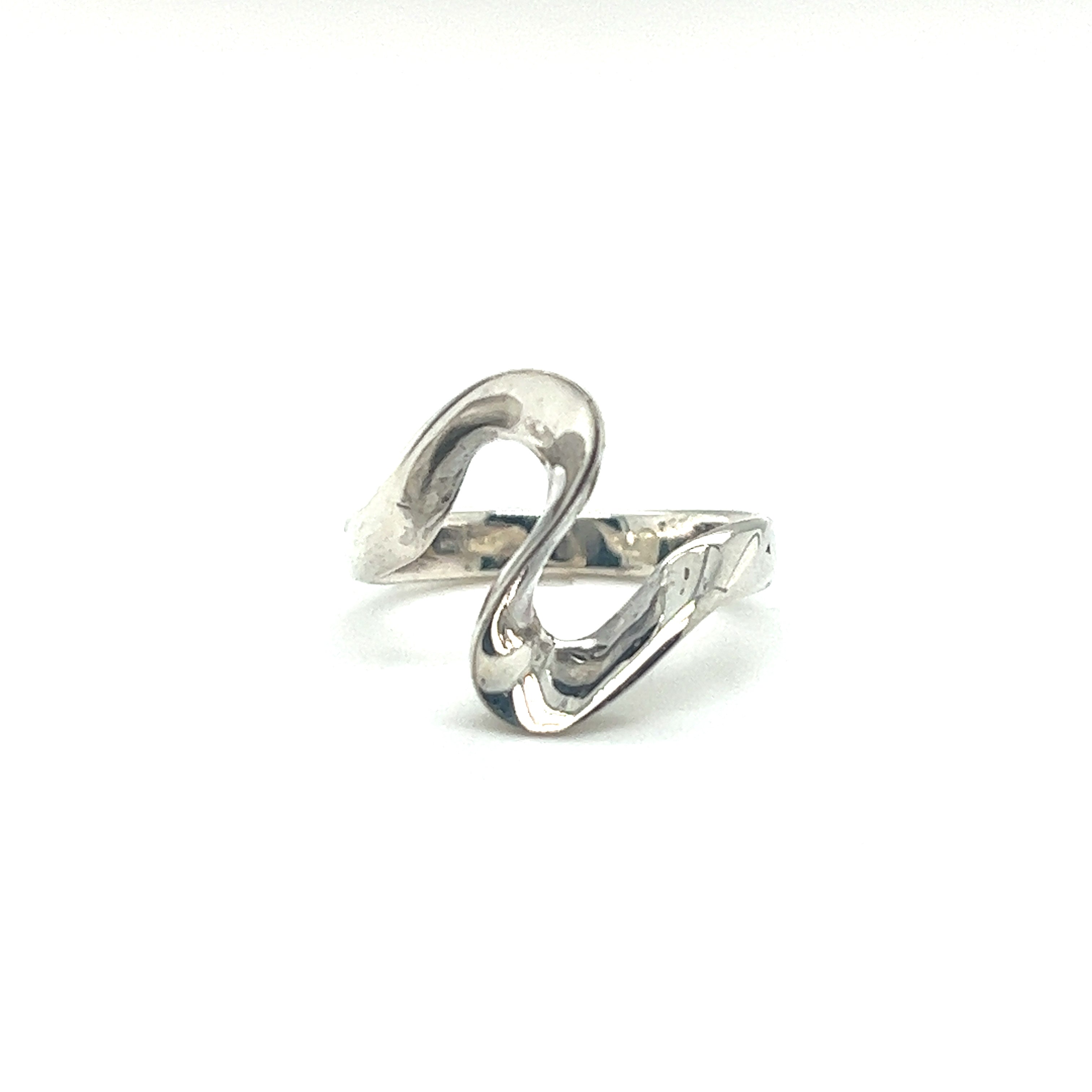 A Super Silver sleek Silver Freeform Swirl Ring with a captivating swirl "S" pattern.