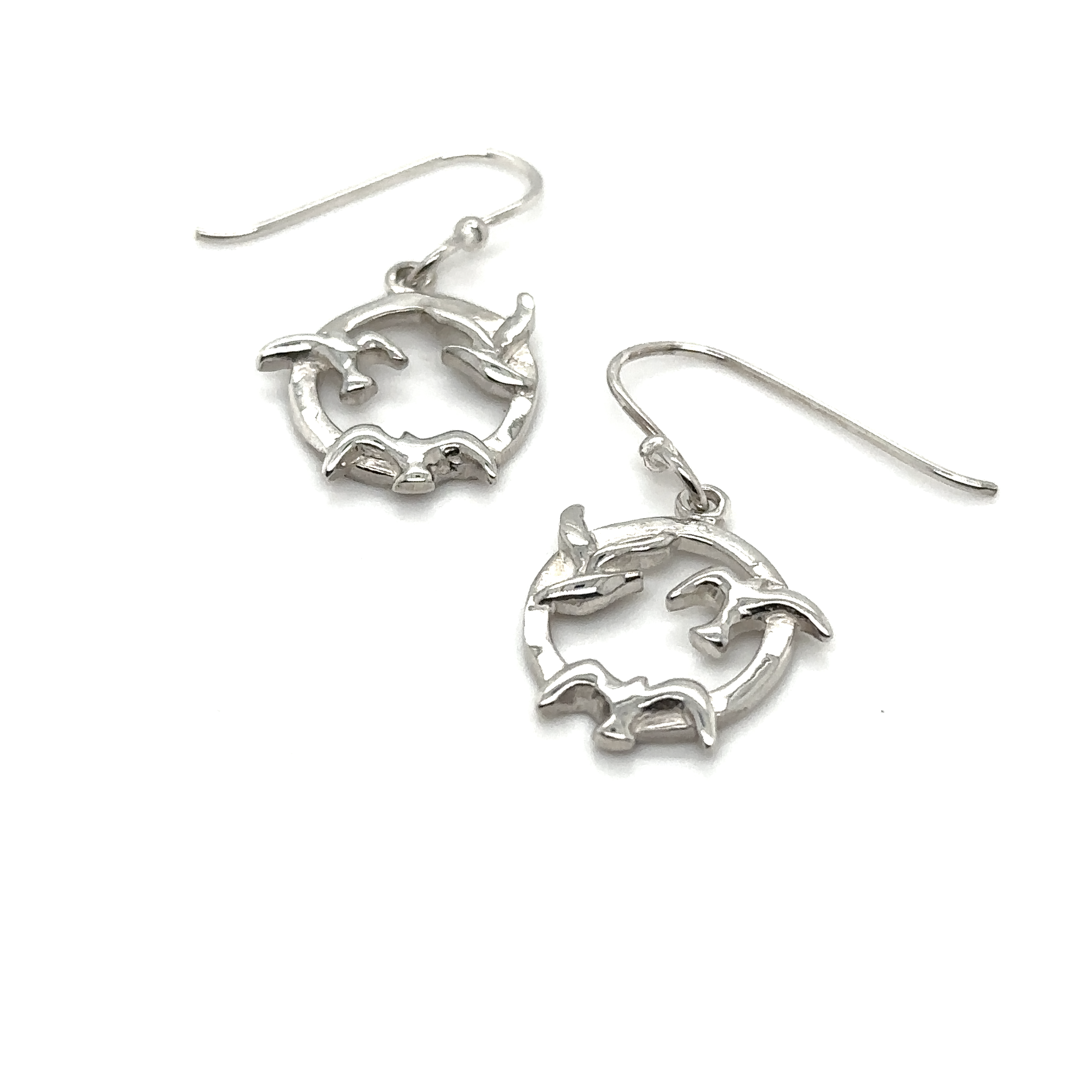 A pair of Three Seagulls Round Earrings made from .925 sterling silver from the Super Silver.