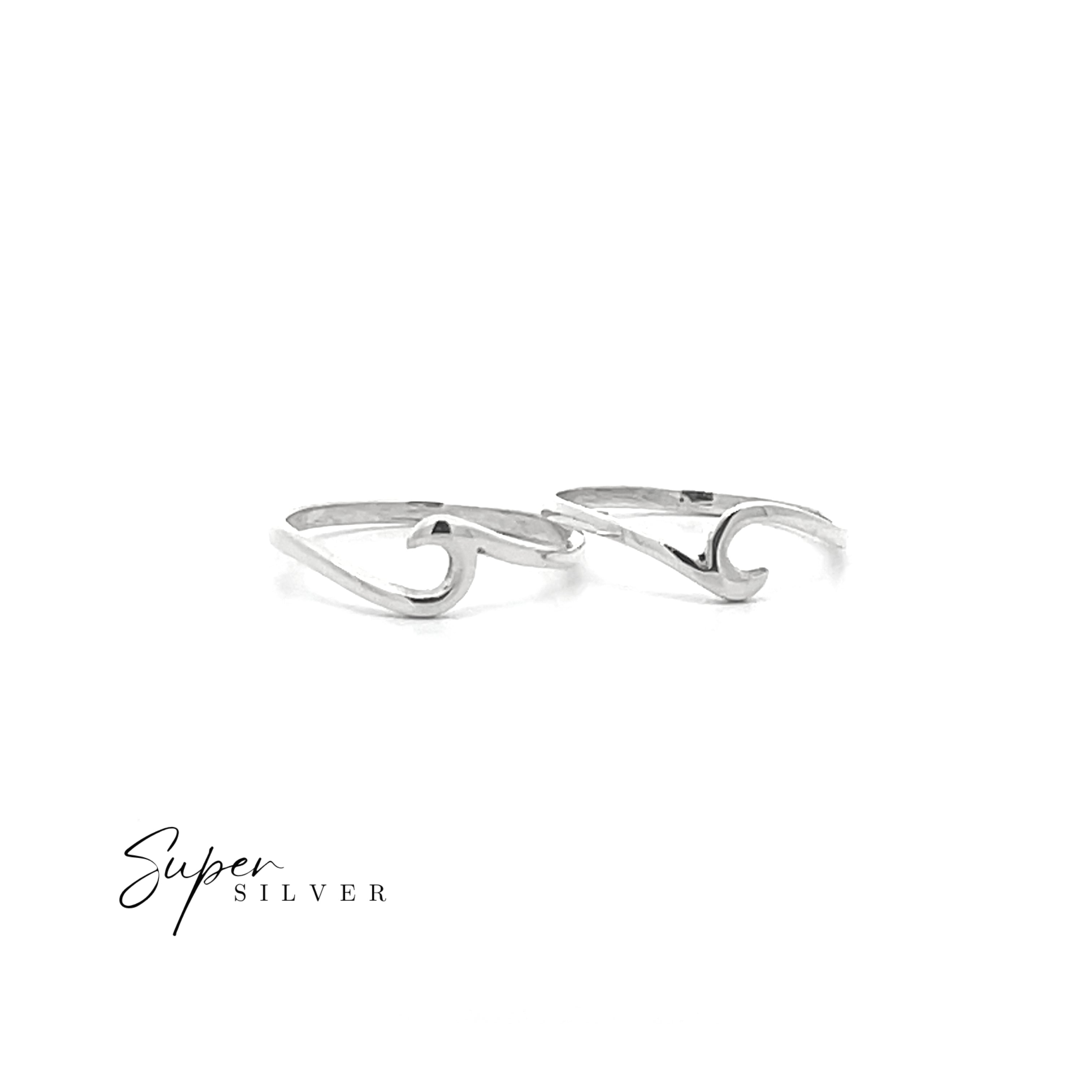 Anneau ondulé en fil fin