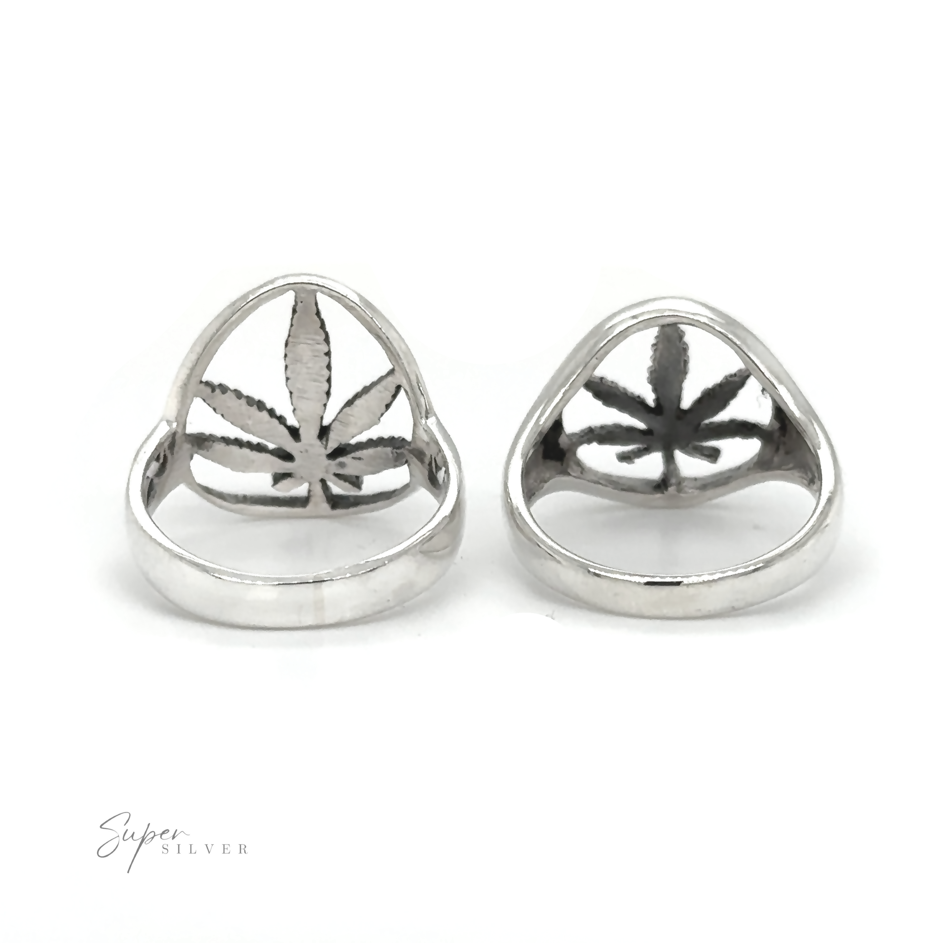 Embrace the vibrant stoner vibes of the flower power era with our exquisite Outlined Mary Jane Leaf Rings. Crafted from silver, this unique piece features two beautifully designed rings adorned with marijuana leaves.