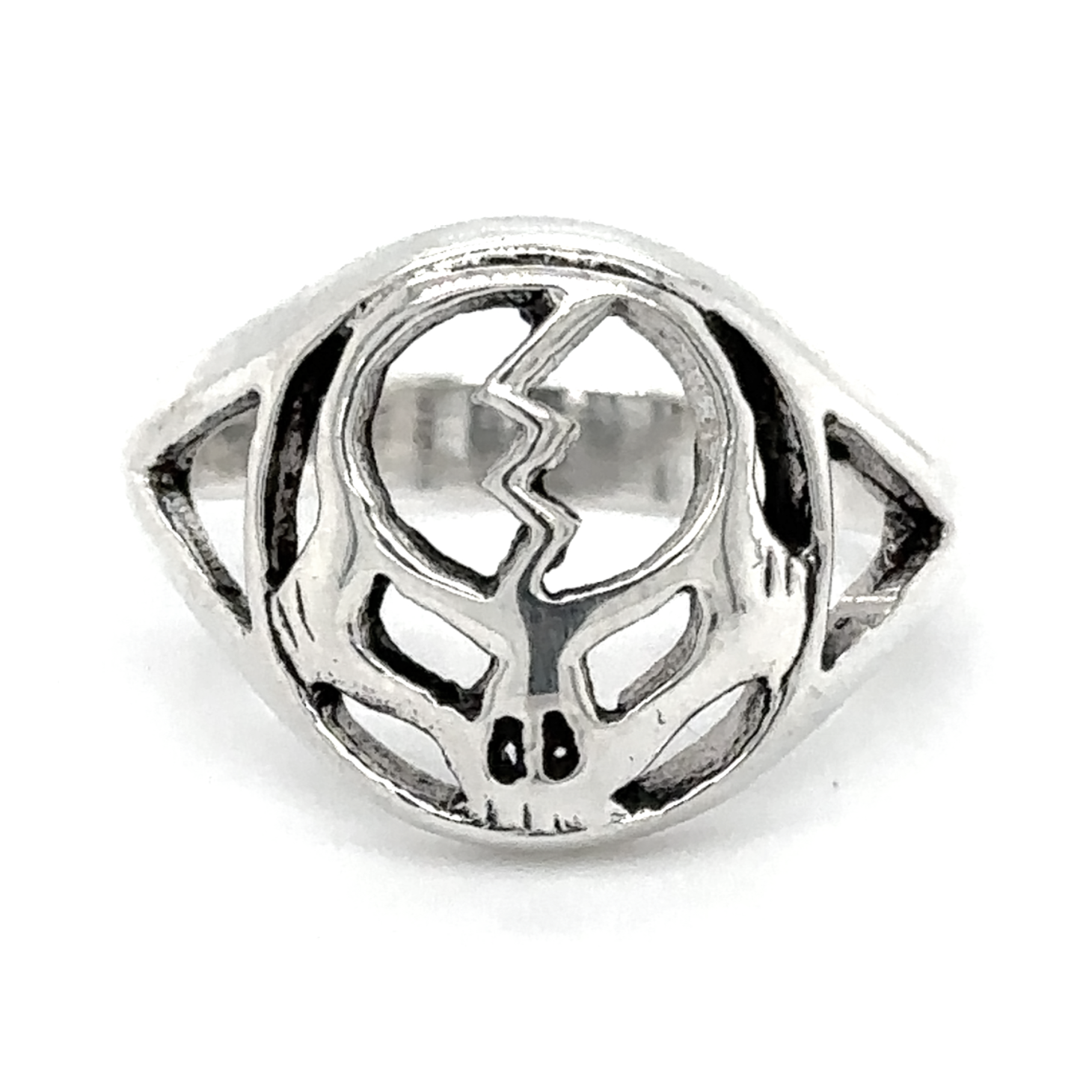 An Outlined Skull Ring with Lightning Bolt.