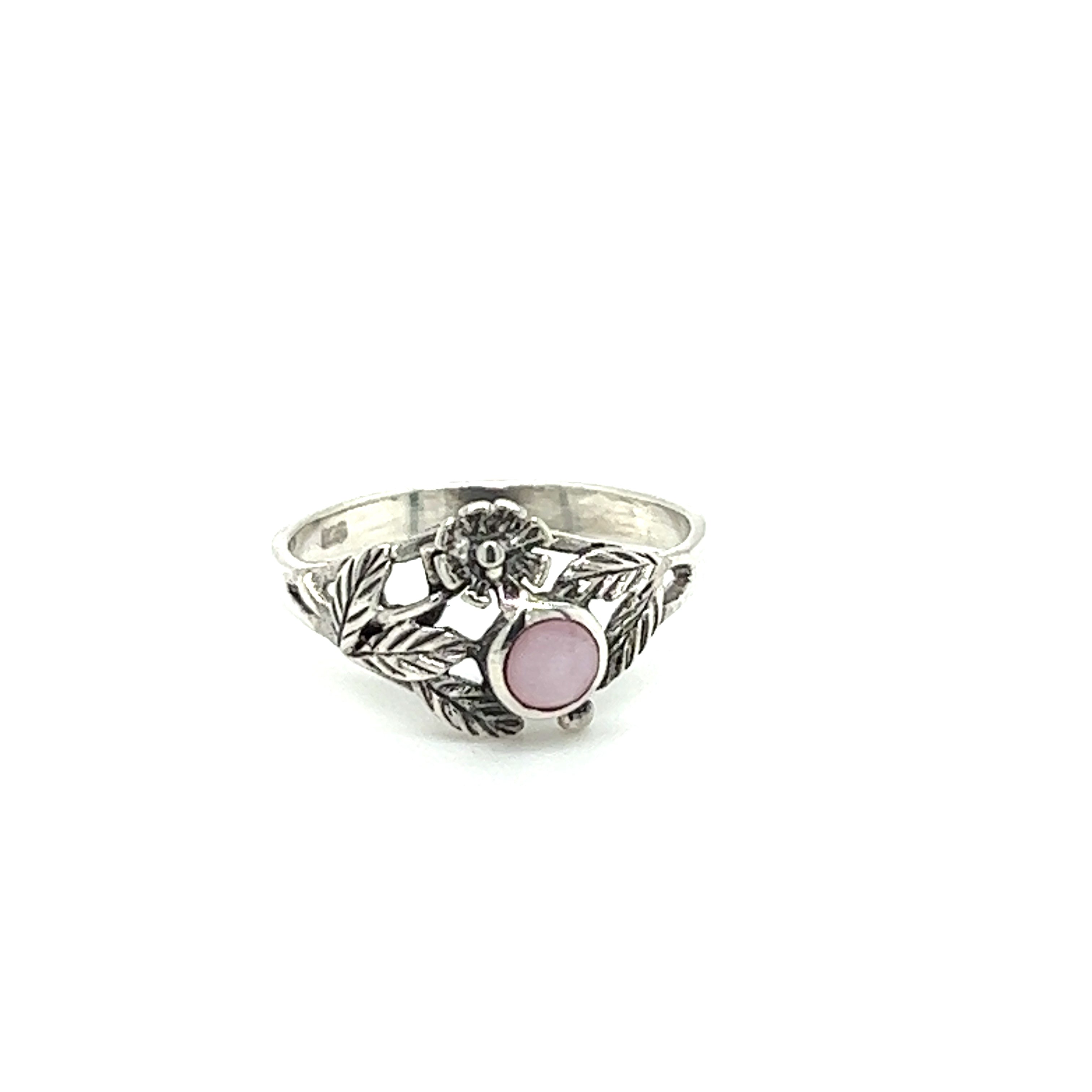 A vintage-inspired Super Silver ring with an Inlaid Stone Ring with Dainty Flower.