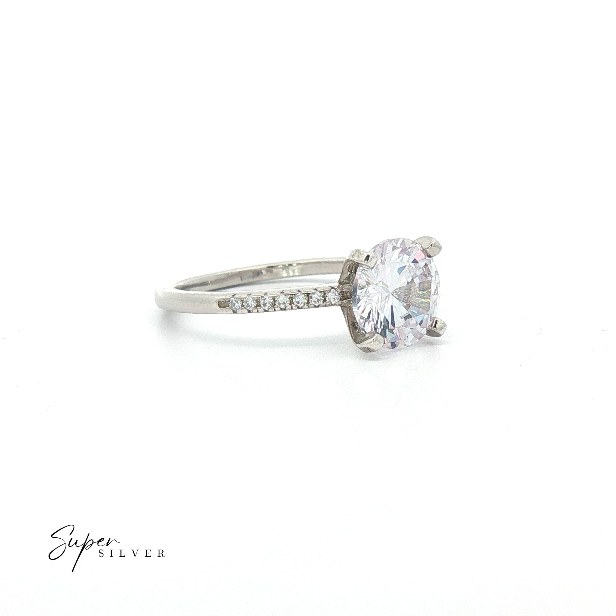 Anillo de boda con circonita cúbica redonda