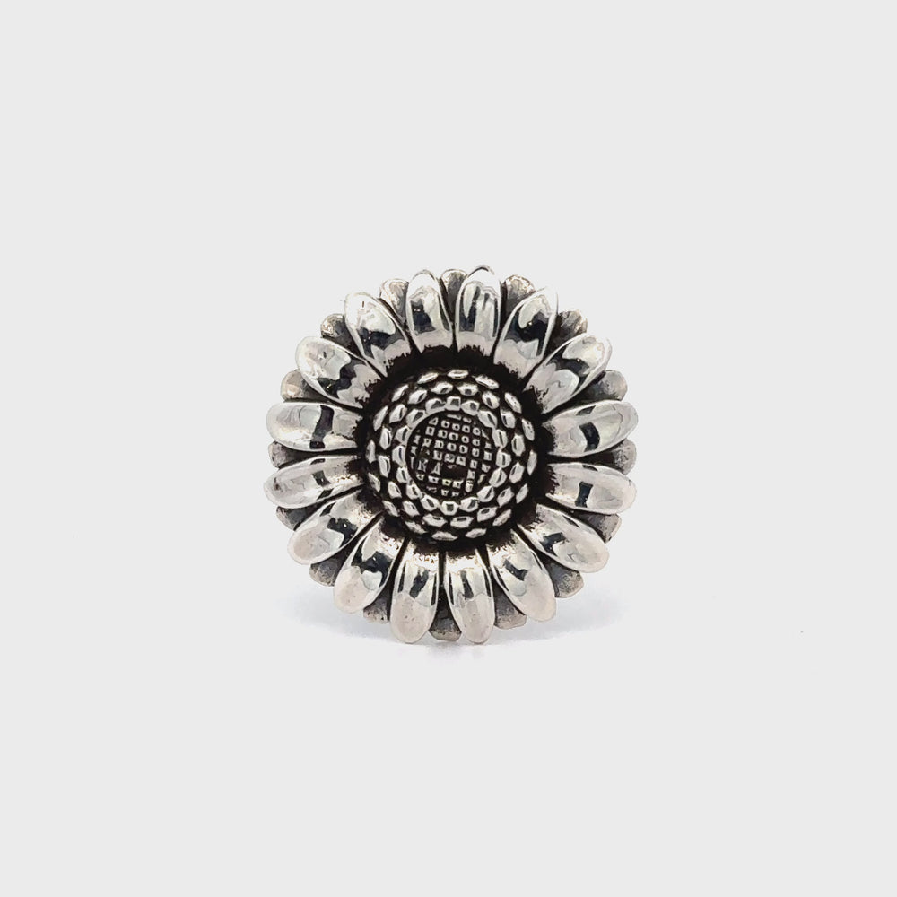 
                  
                    Load and play video in Gallery viewer, Adjustable Sunflower Statement Ring
                  
                