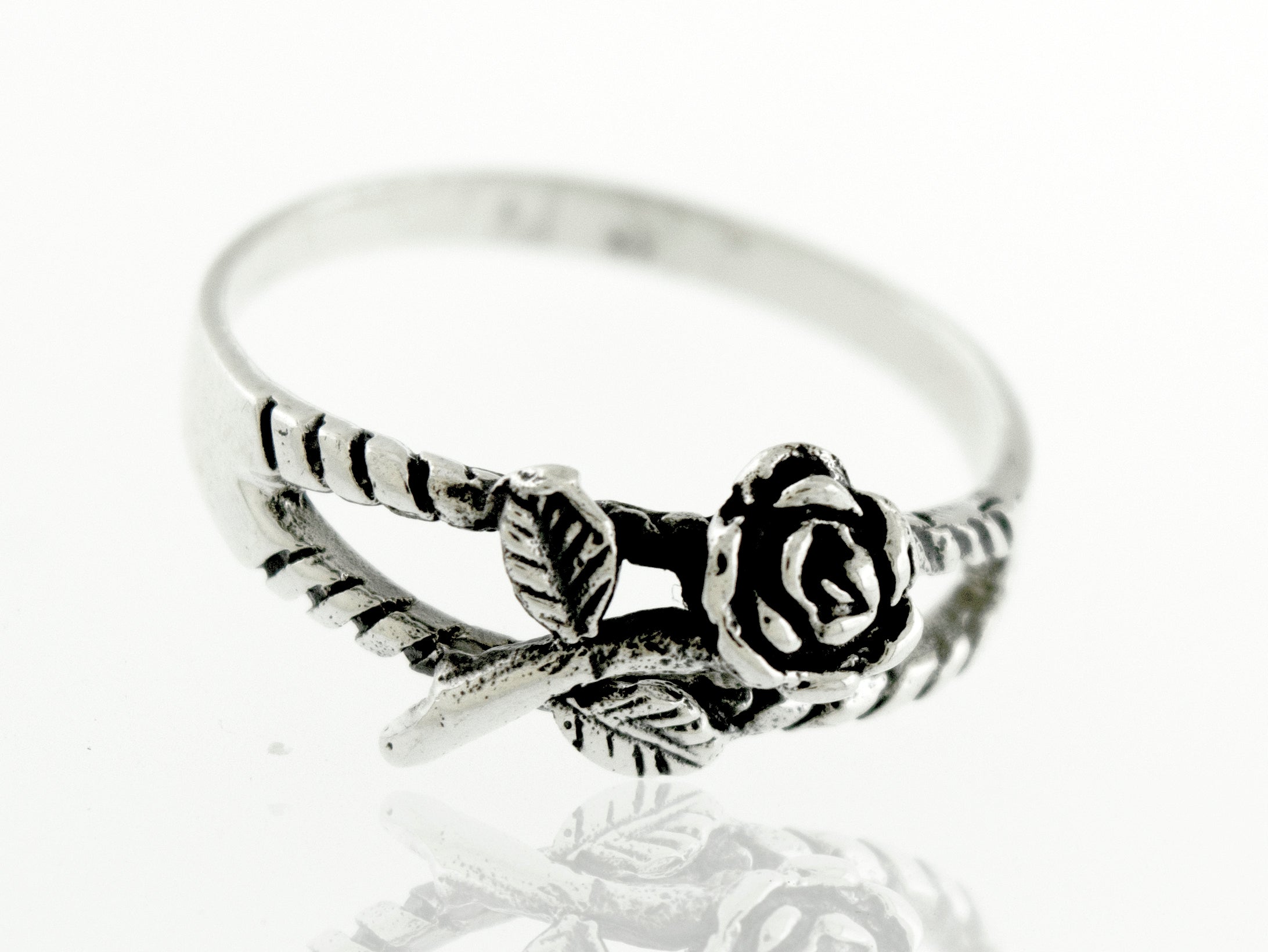 A Sterling Silver Rose Ring