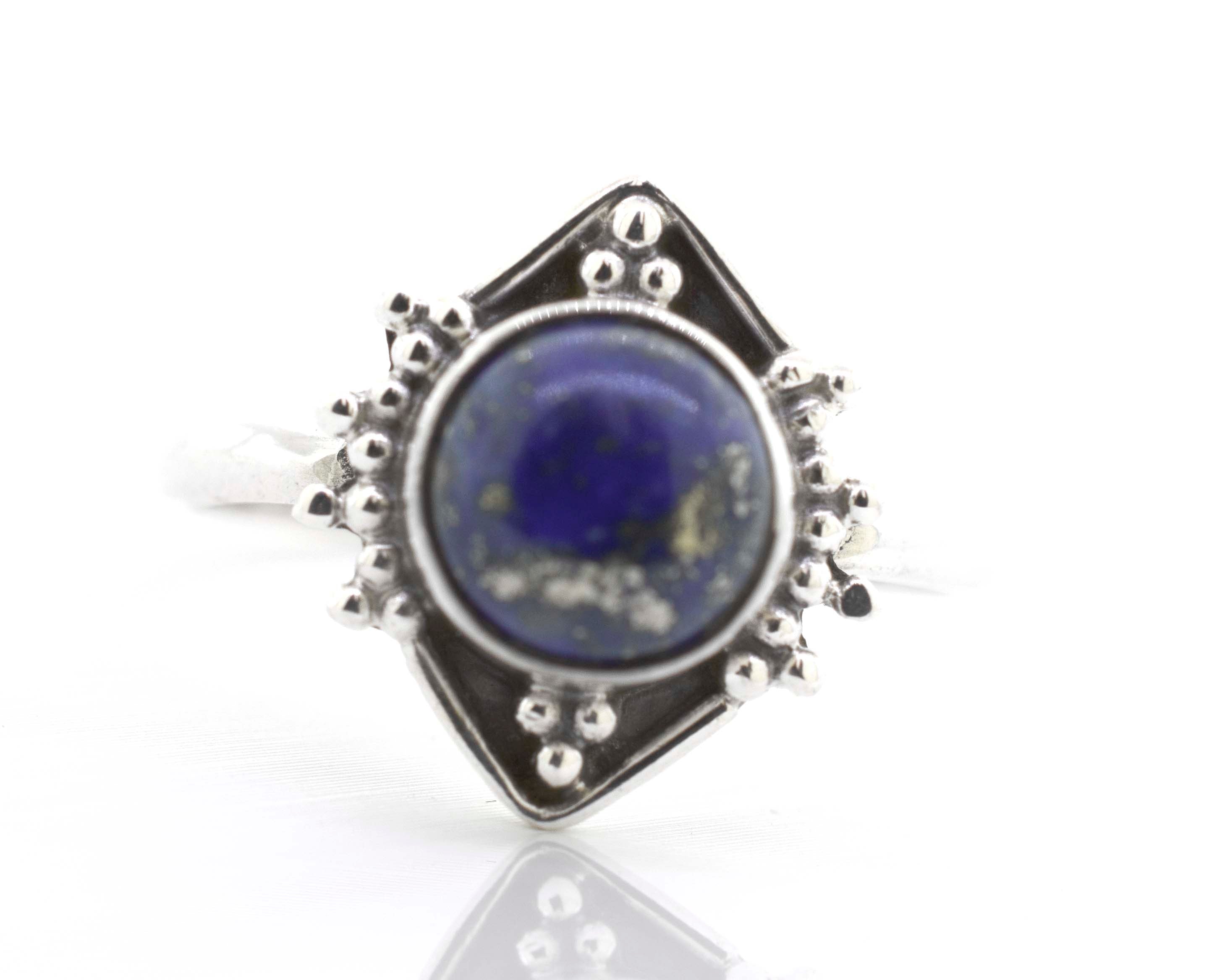 A Super Silver Round Gemstone Ring With Oxidized Diamond Shape Pattern.