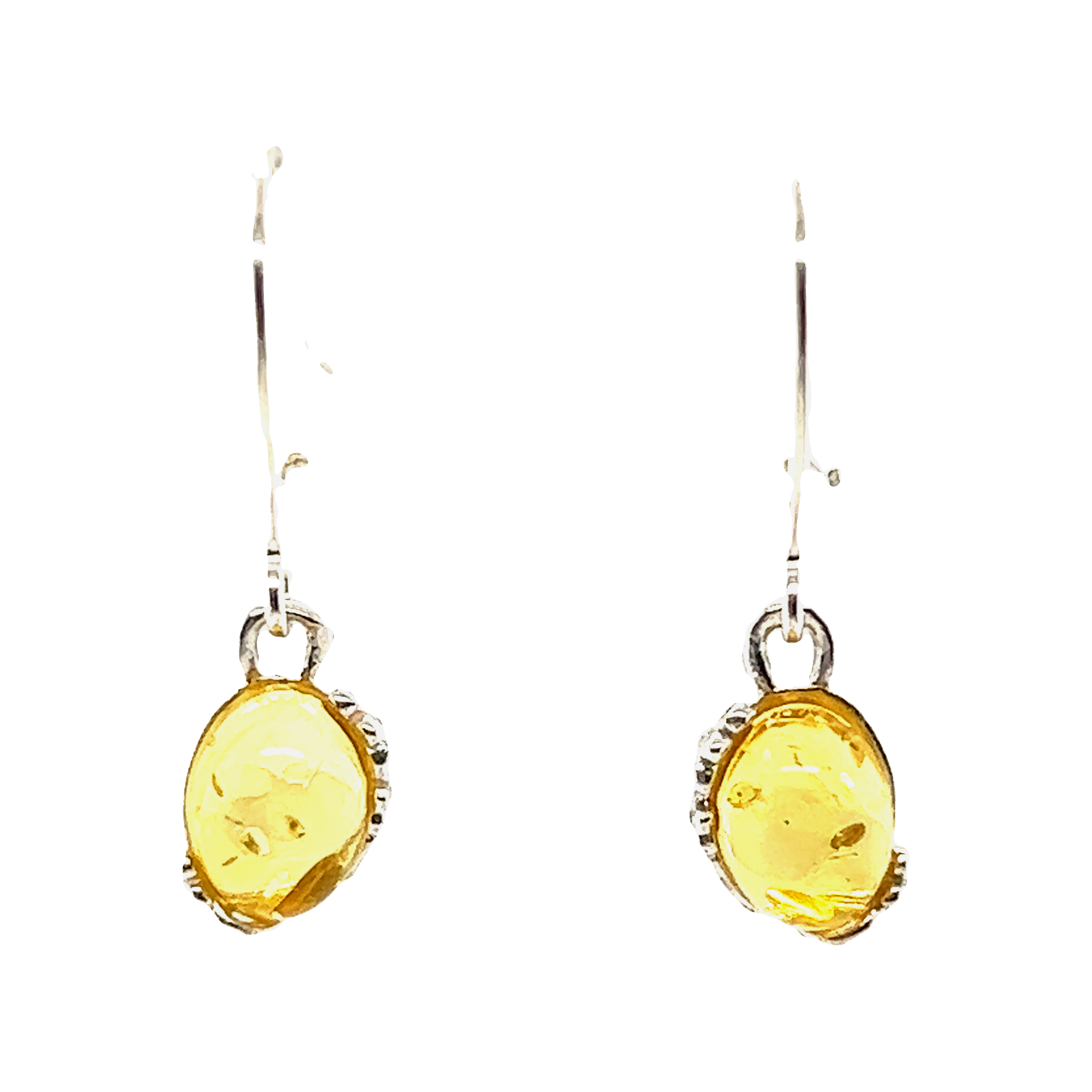 These Tiny Glowing Oval Amber Earrings from Super Silver exude natural elegance with their stunning yellow amber stones set in sterling silver.