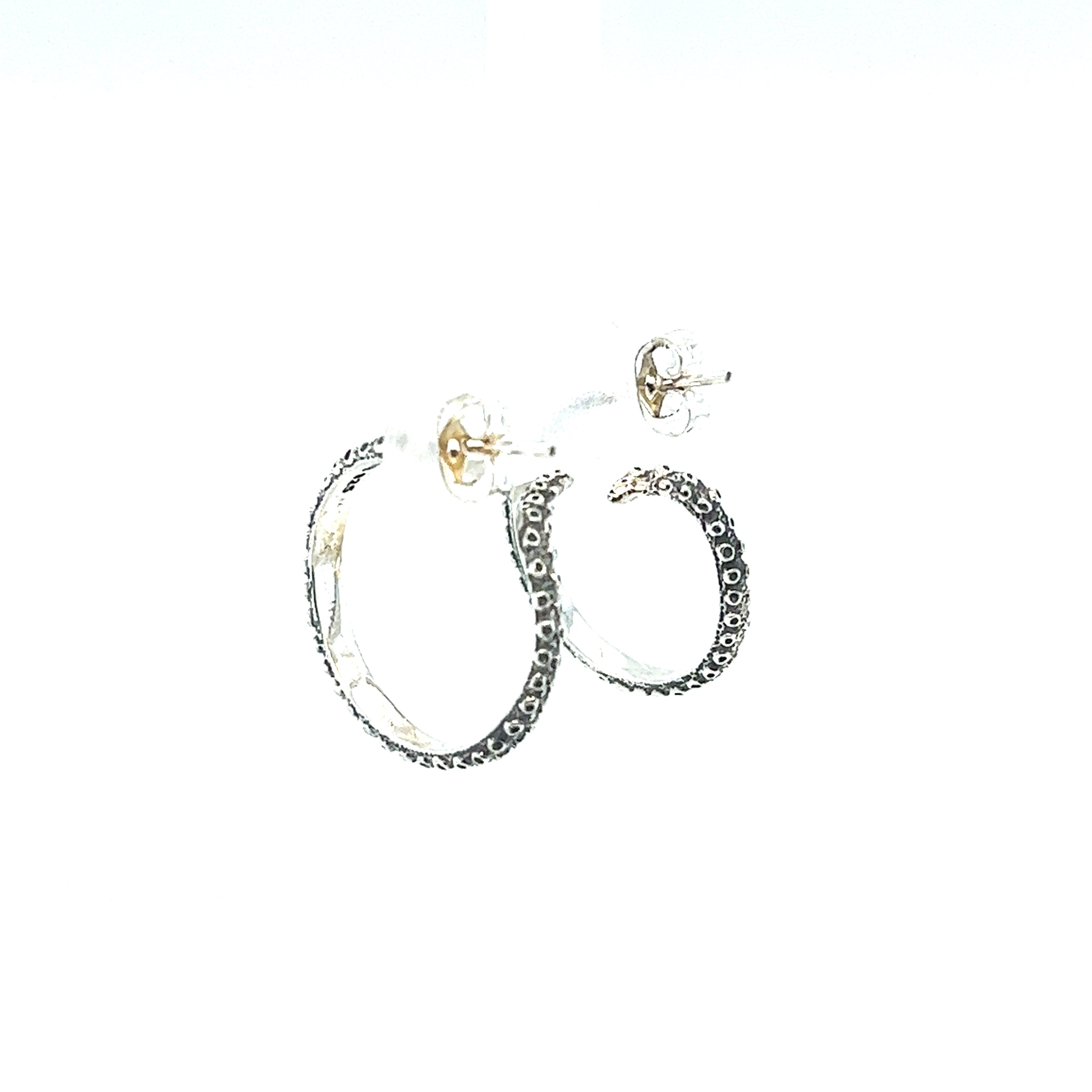 These Super Silver Handcrafted Octopus Tentacle Hoops feature a captivating oxidized finish and are adorned with elegant black diamonds.
