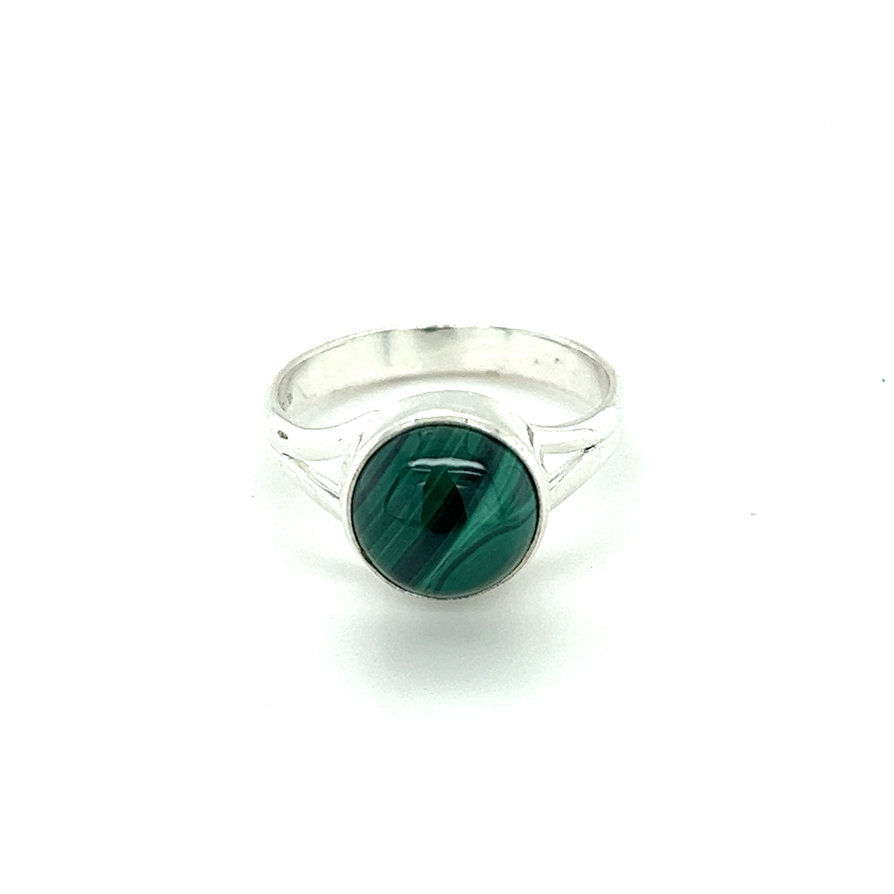 A Super Silver Simple Vibrant Circular Stone Ring, showcasing a green malachite stone.