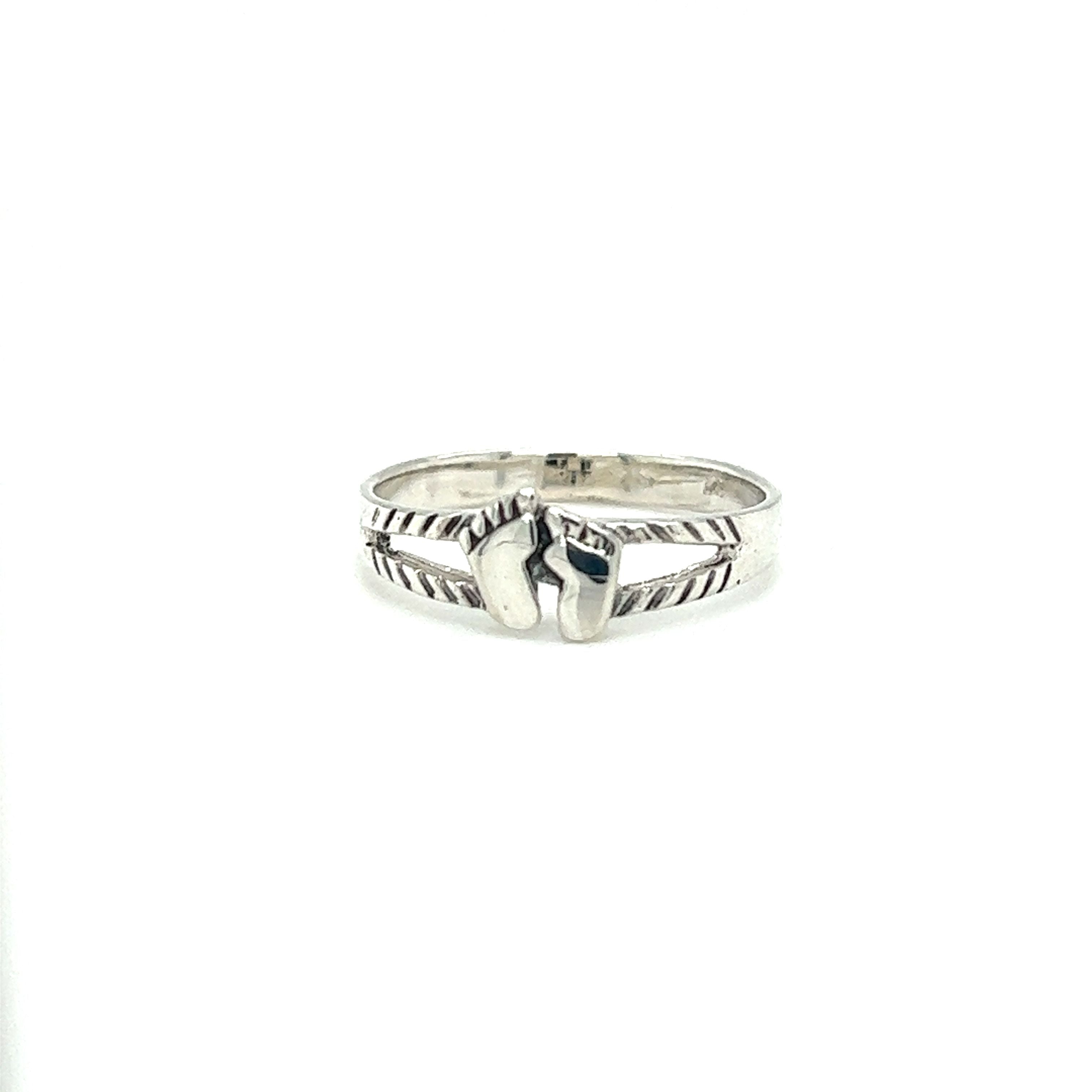 A Super Silver Silver Footprint Ring with a braided design, embodying symbolism.