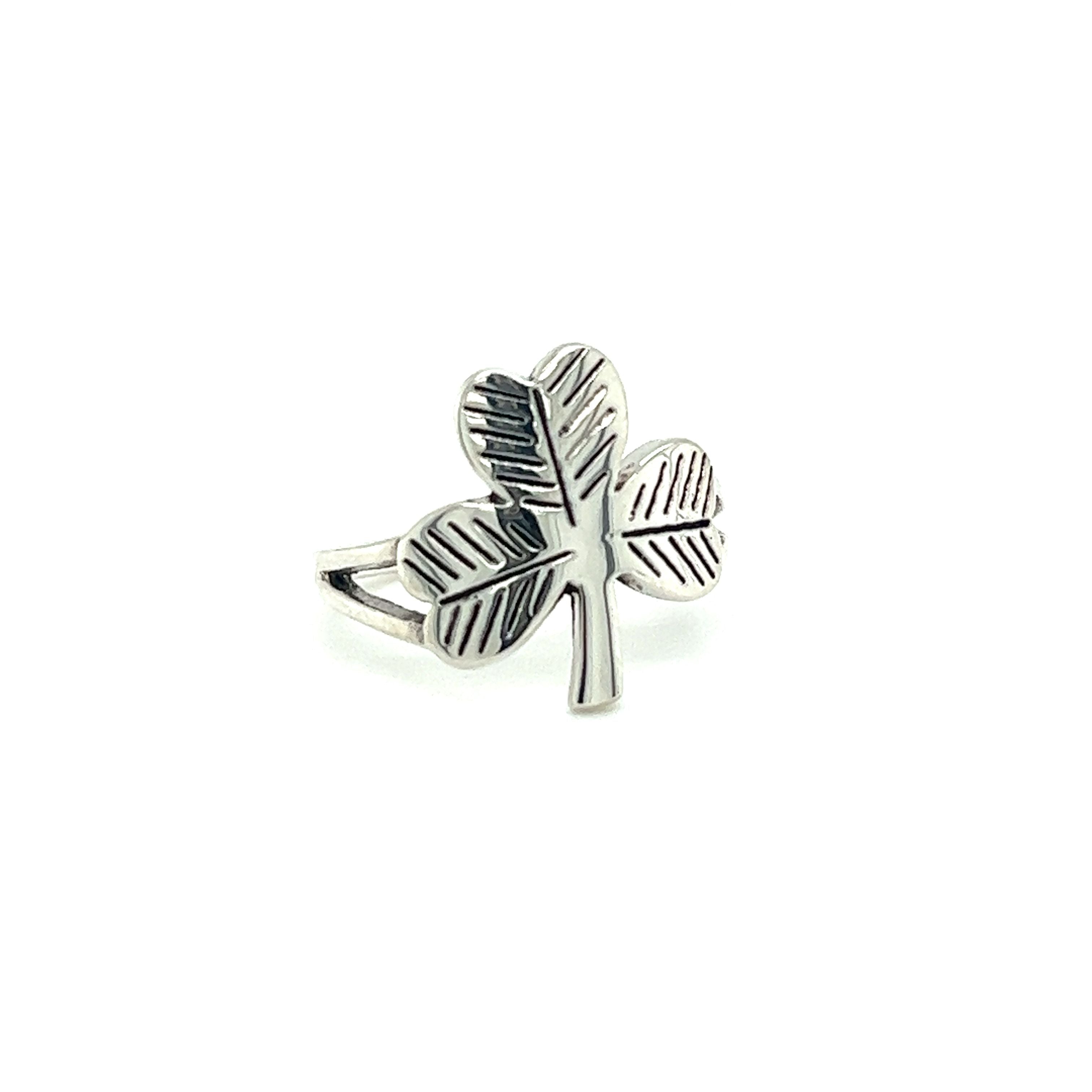 Super Silver Three-Leaf Clover Ring: A silver ring with a shamrock, a symbol of faith.