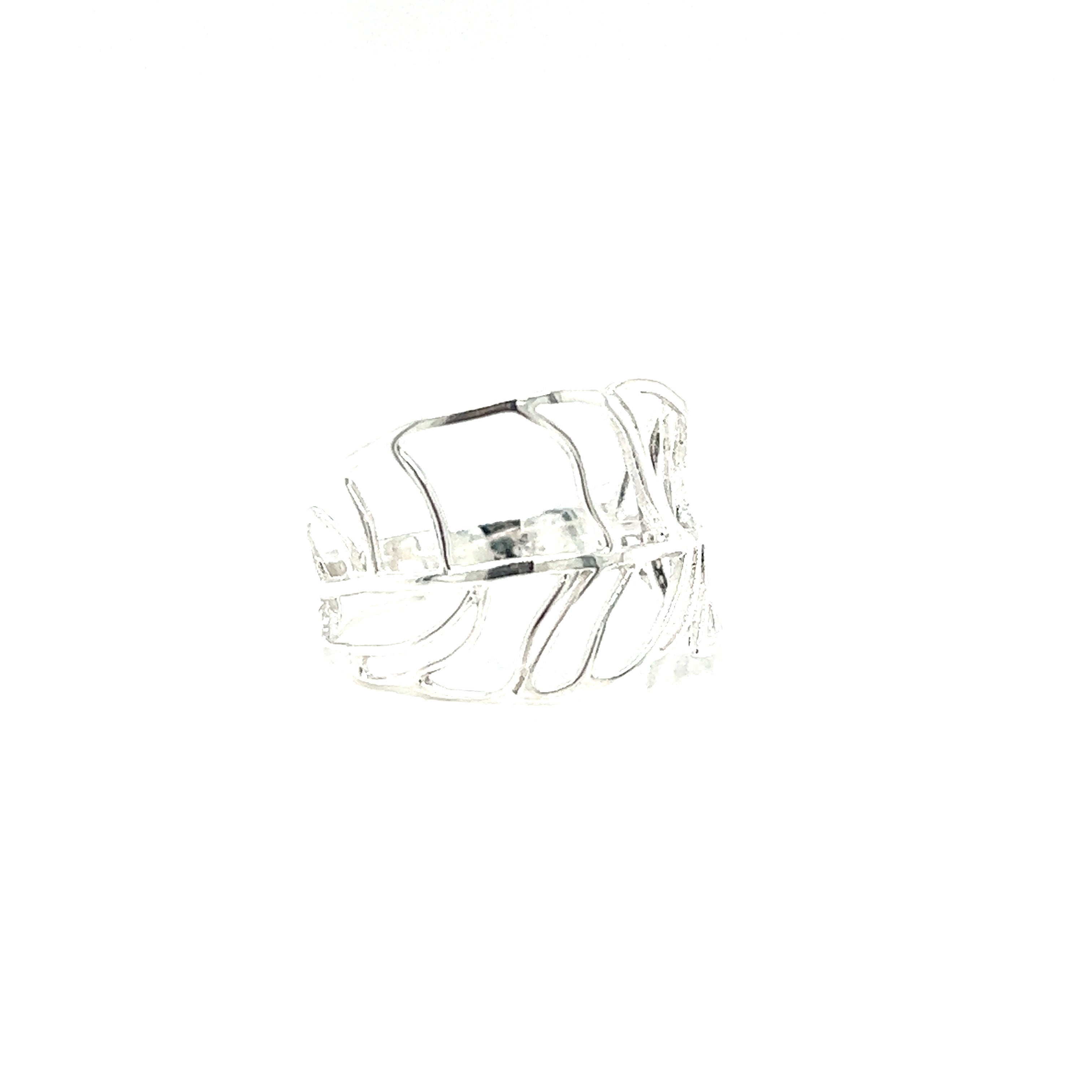 A Super Silver delicate feather outing ring.