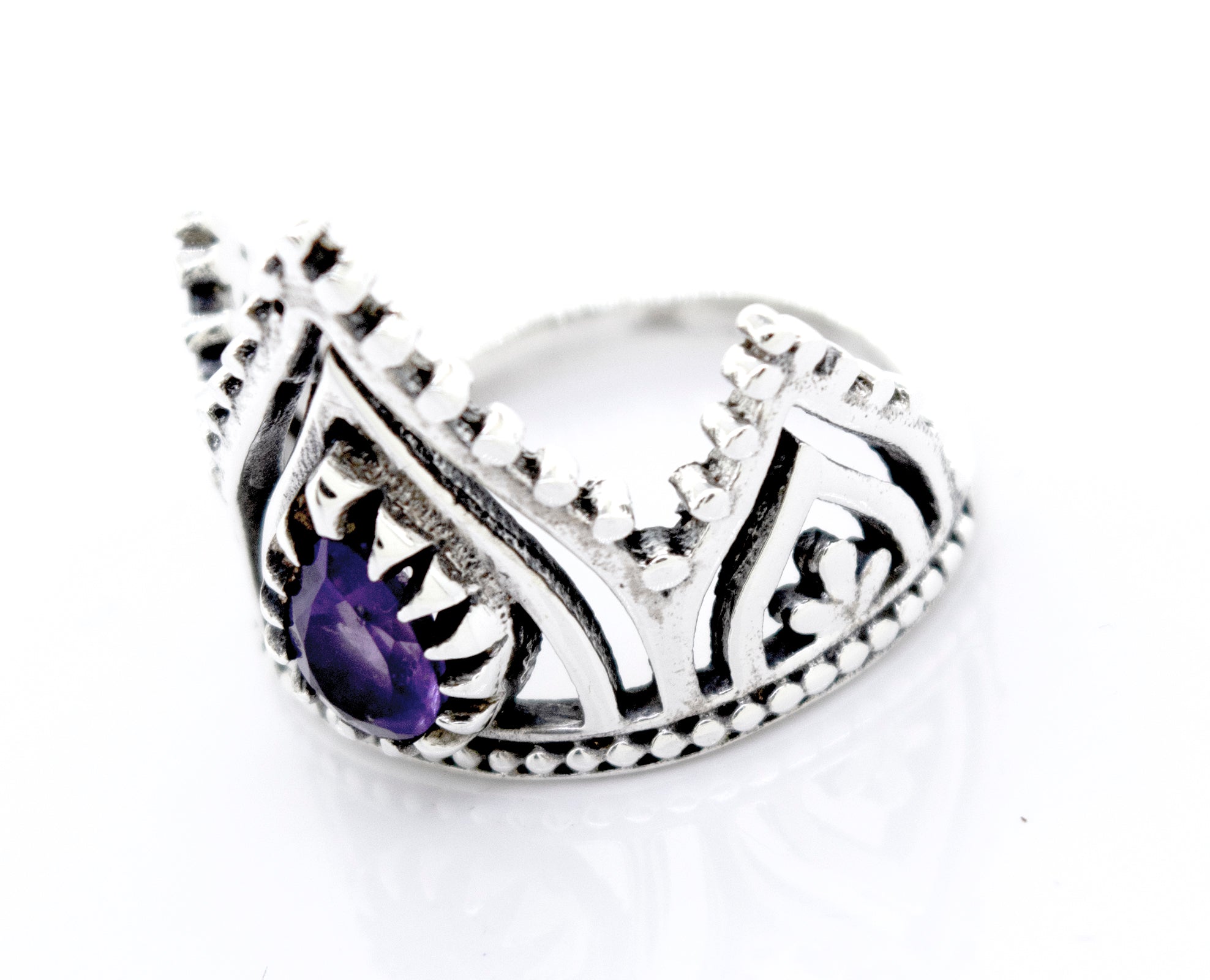 A Super Silver Crown Ring With Teardrop Shape Amethyst.