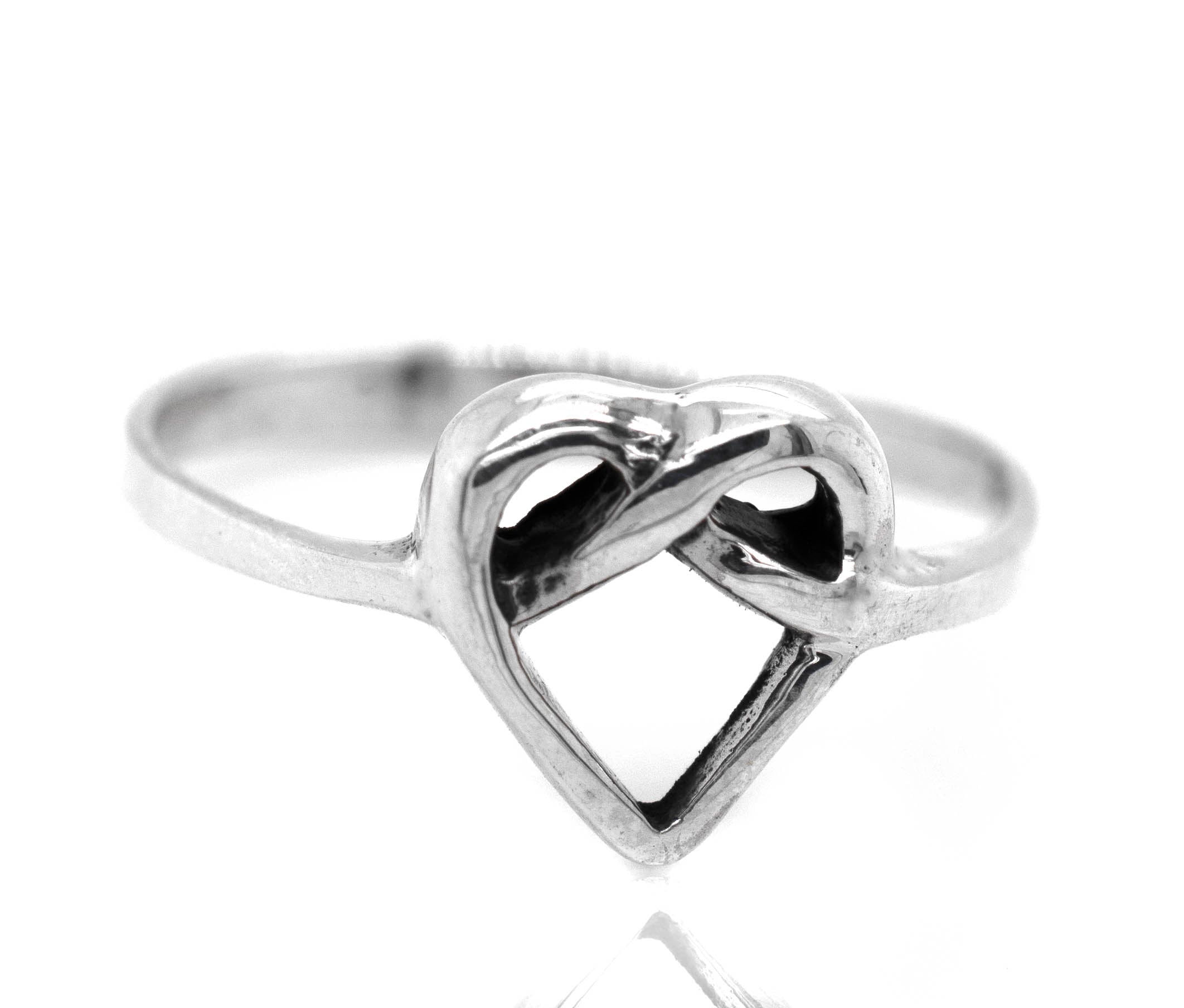 An Entwined Heart Knot Ring with a heart in the middle.