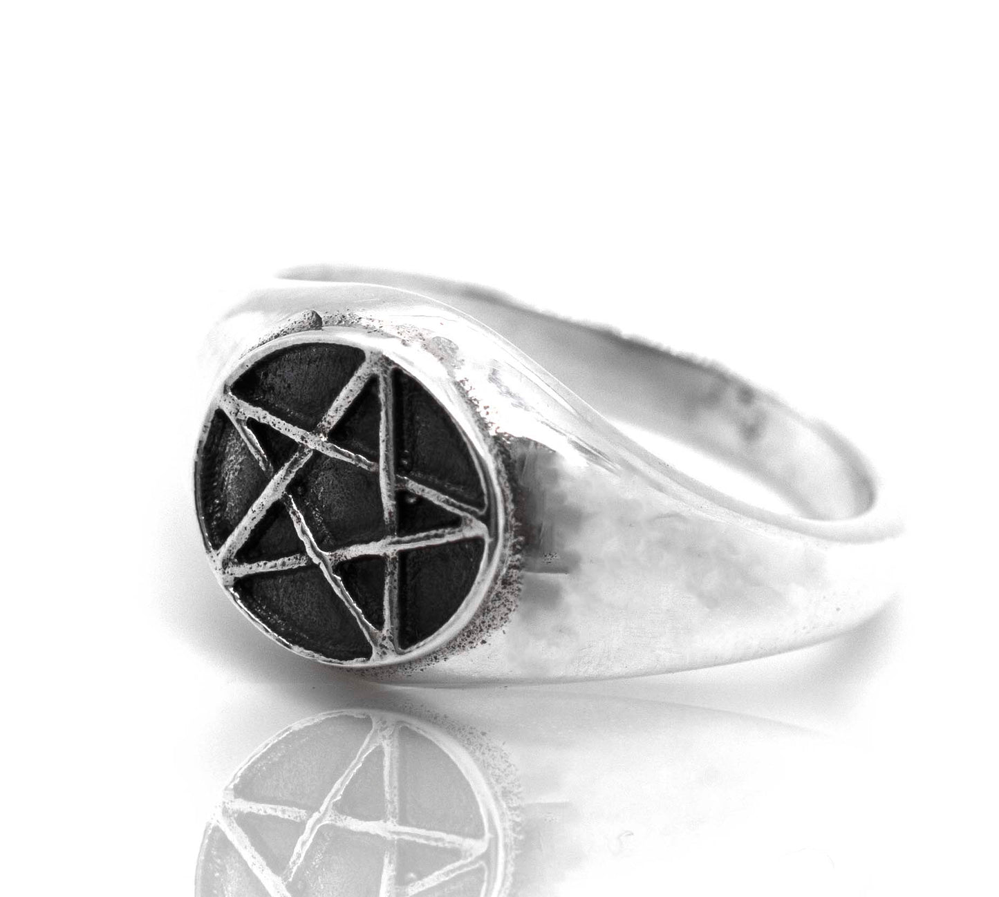 A gothic signet ring featuring a Pentagram Ring in silver.