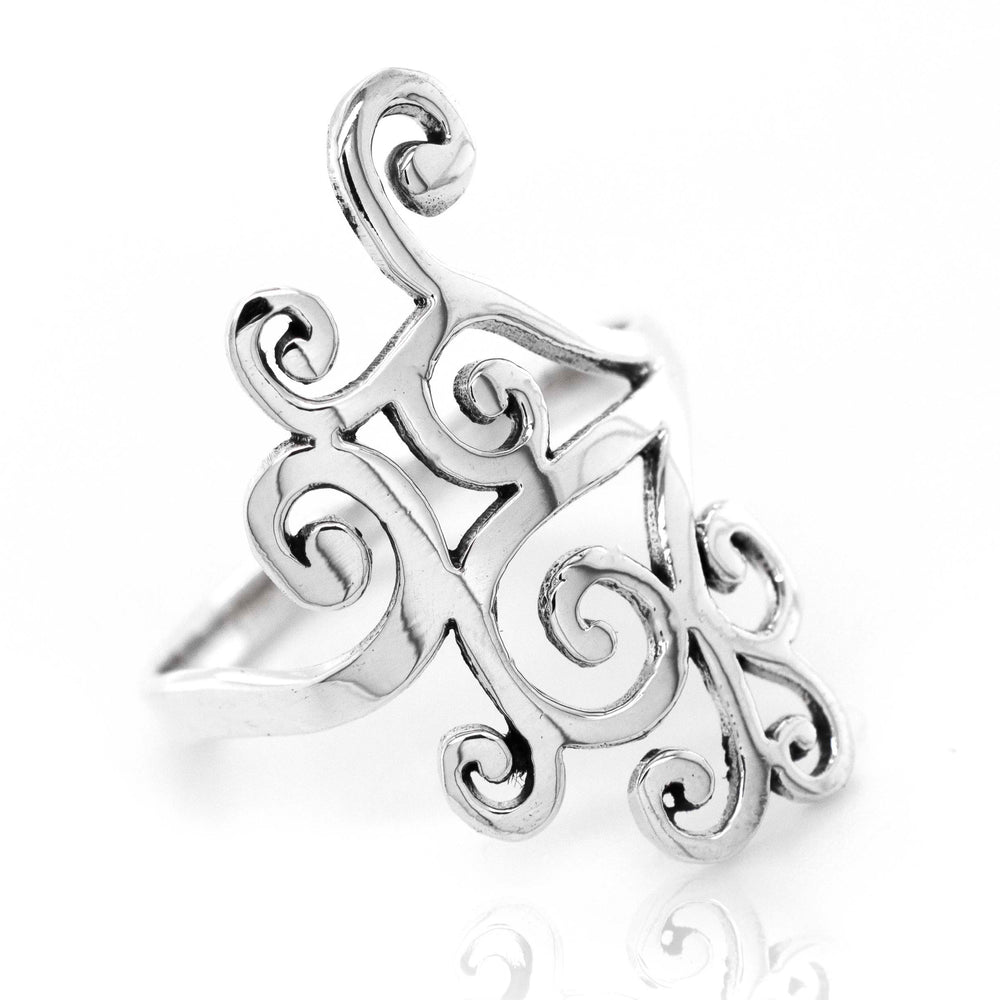 A Super Silver Swirl Design Ring with a .925 silver material.