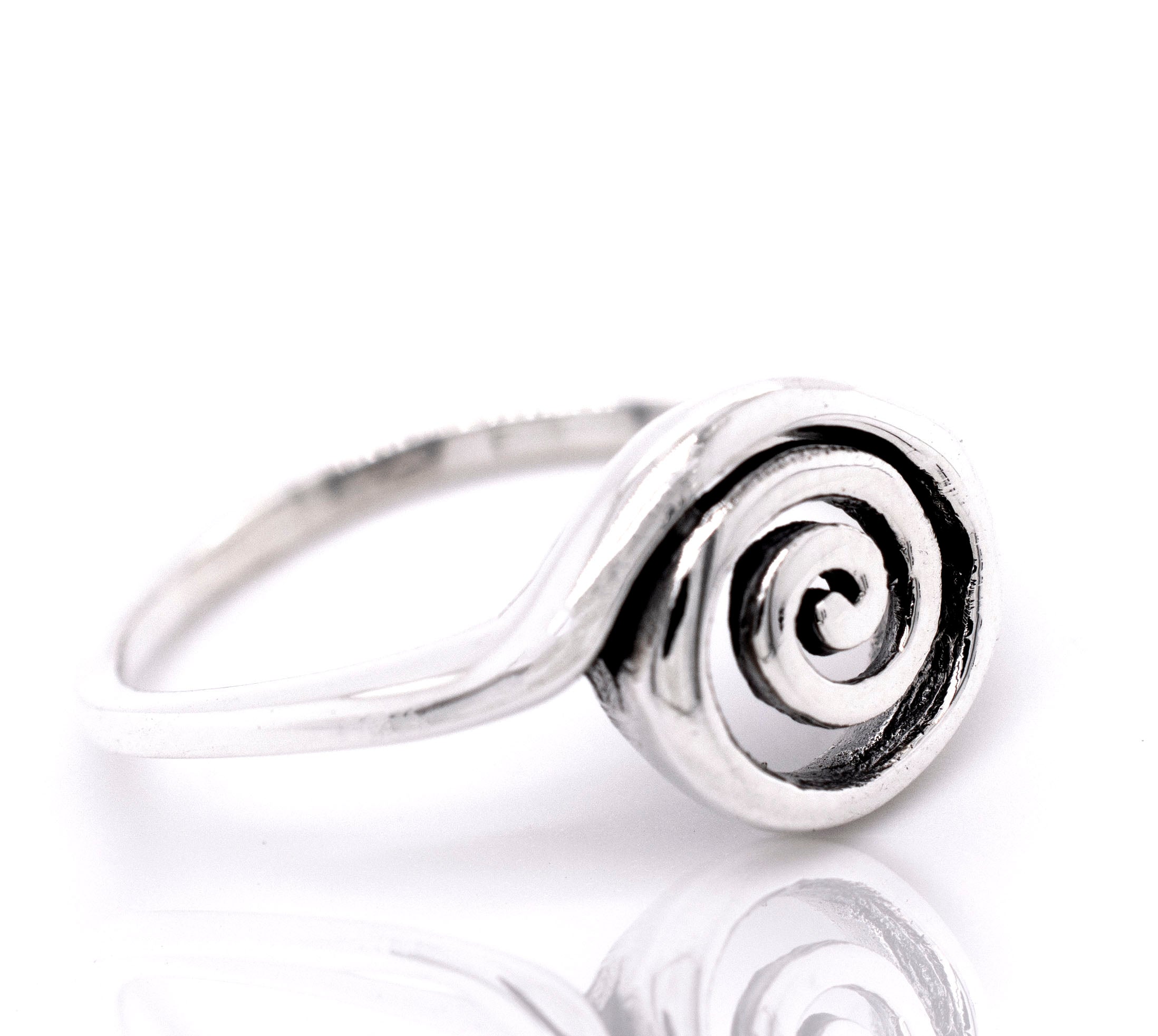 A Simple Spiral Ring with a swirl design.