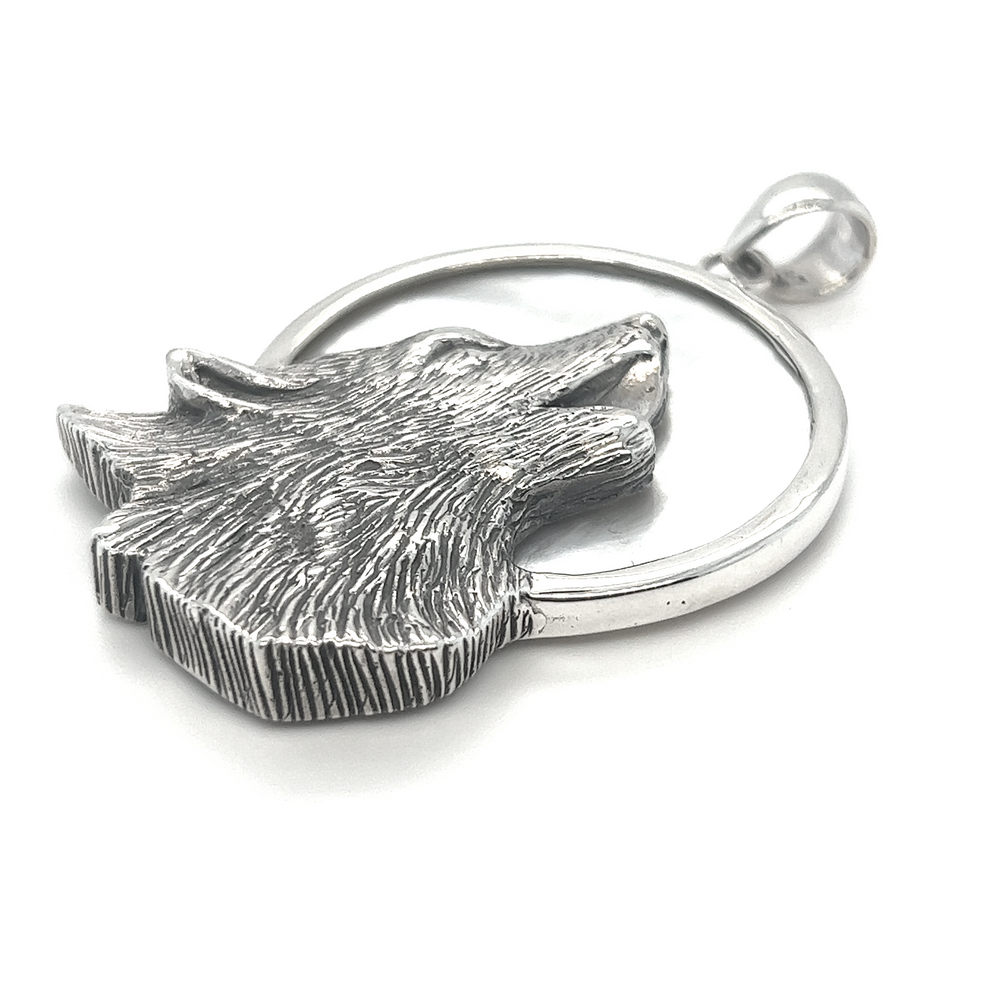 Wolf Howling At The Full Moon Pendant – Super Silver