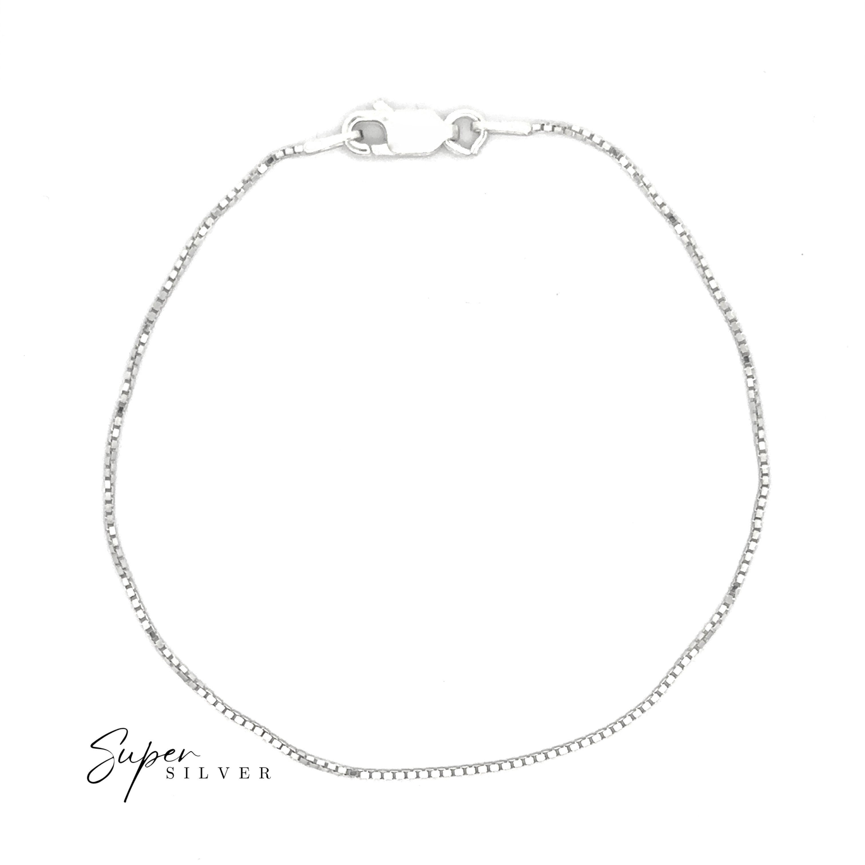 Delicate Sterling Silver D/C Box Chain bracelet with lobster clasp, arranged in a circle on a white background with the "Super Silver" logo at the lower left, highlighting exquisite Italian craftsmanship.