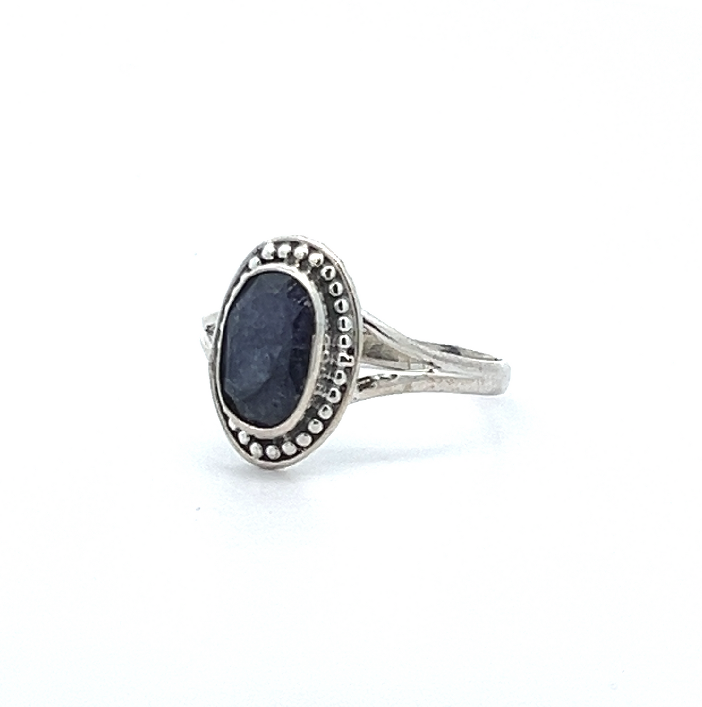 
                  
                    Bague Ovale Tendance
                  
                