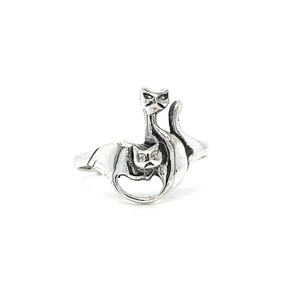 This Silver Ring with Two Cats is perfect for any cat lover, featuring a beautiful silver design with a charming cat motif.