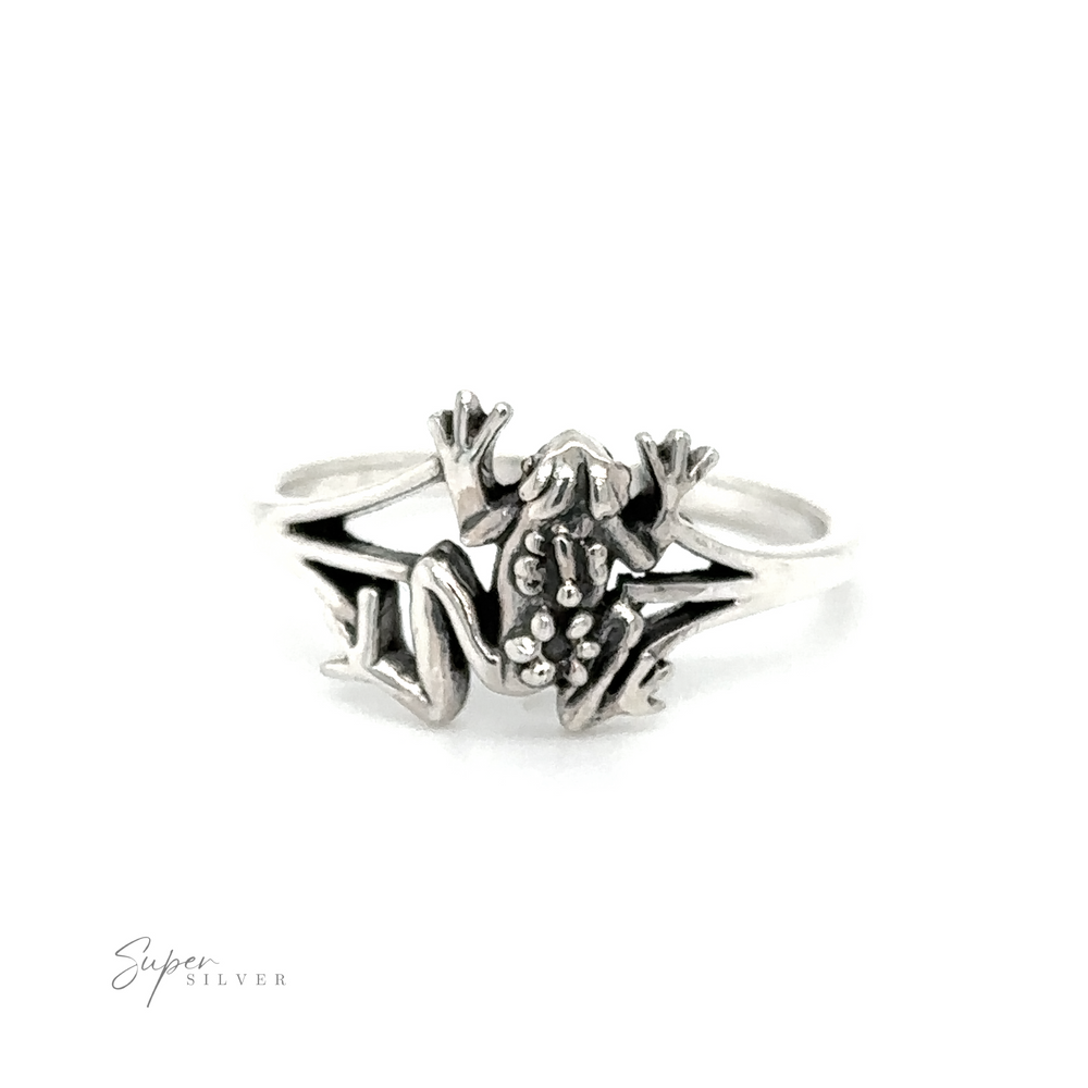 A transformative Detailed Toad Ring with a frog motif.