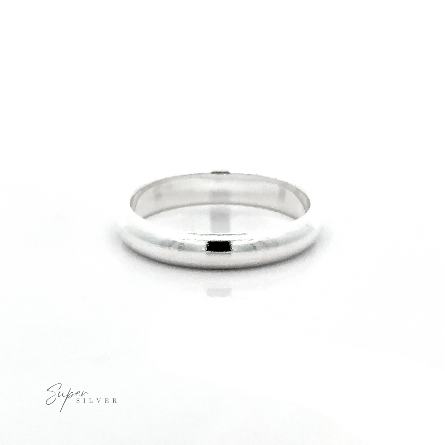 A 4mm Plain Band on a white background with a comfort band.