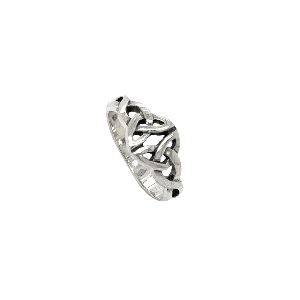 
                  
                    A mens Celtic Silver Ring with a celtic knot design.
                  
                