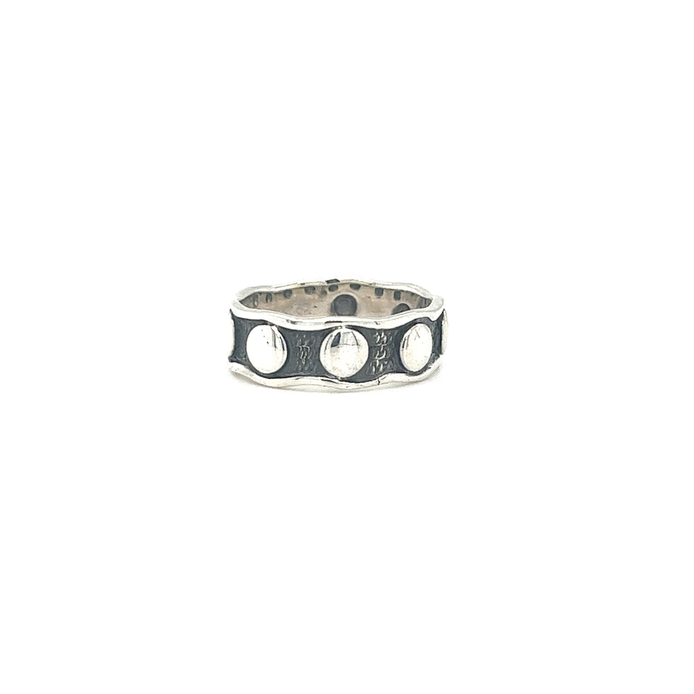 
                  
                    An exclusive style Super Silver Edgy Curvy Band with Circle Pattern.
                  
                