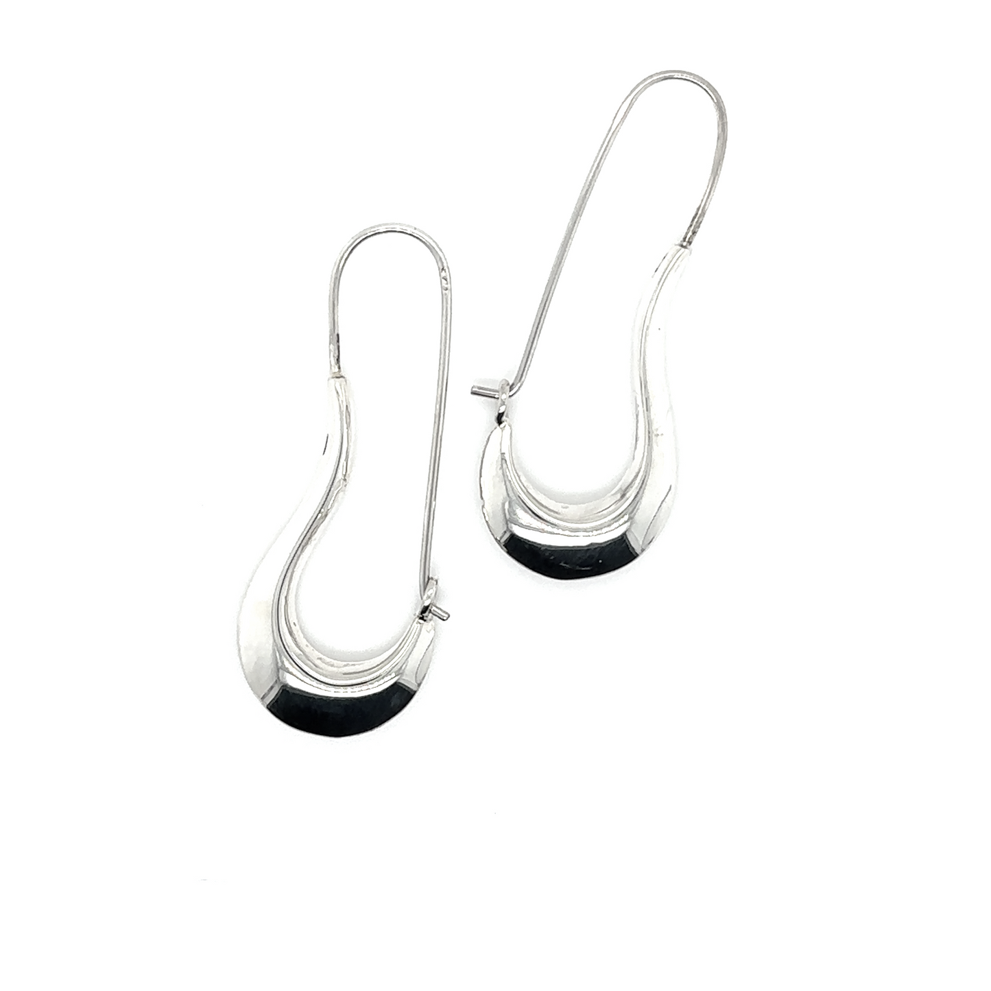 
                  
                    A pair of Curved Hoop Earrings made of .925 silver with a smooth surface.
                  
                