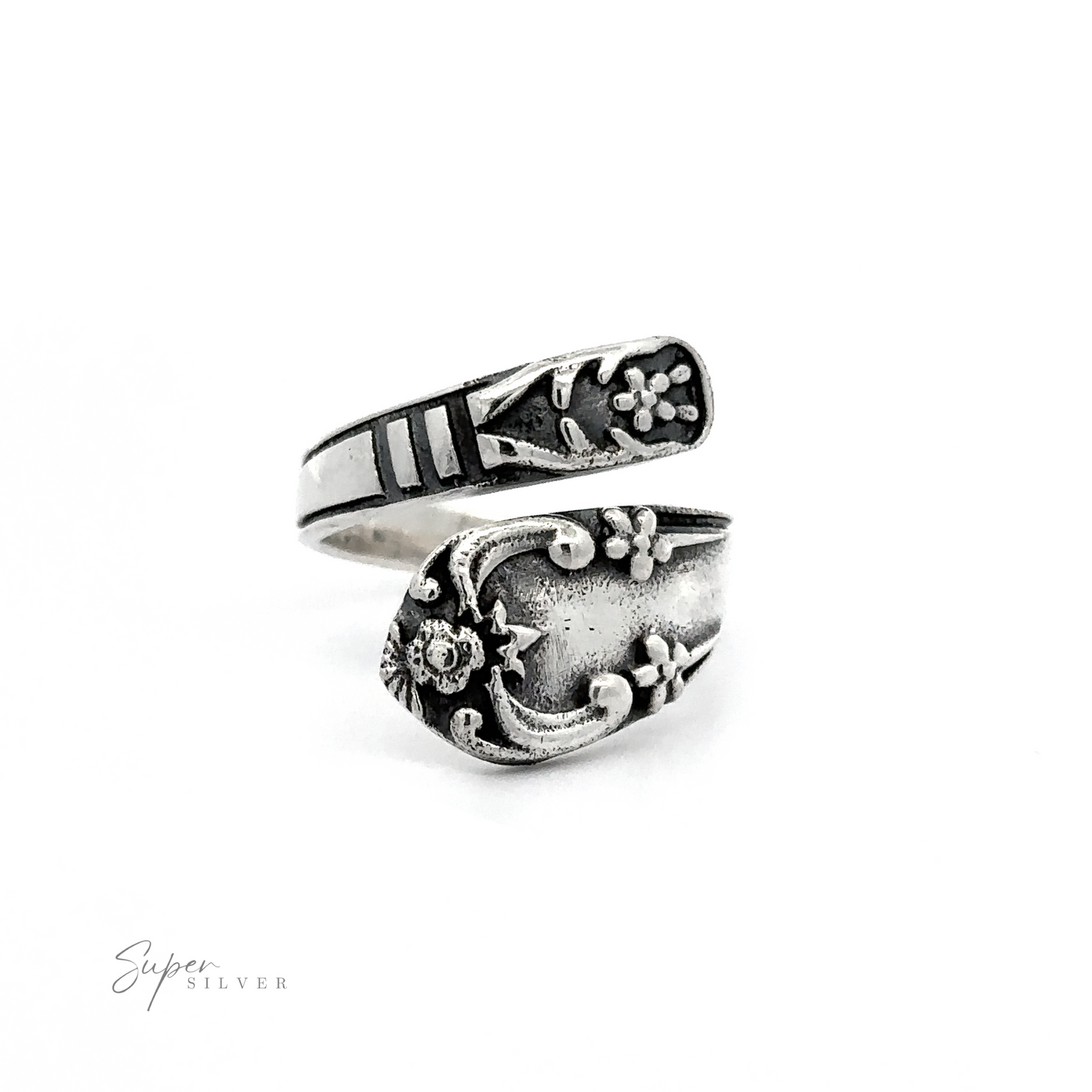 An ornate Spoon Design Ring with an adjustable band.