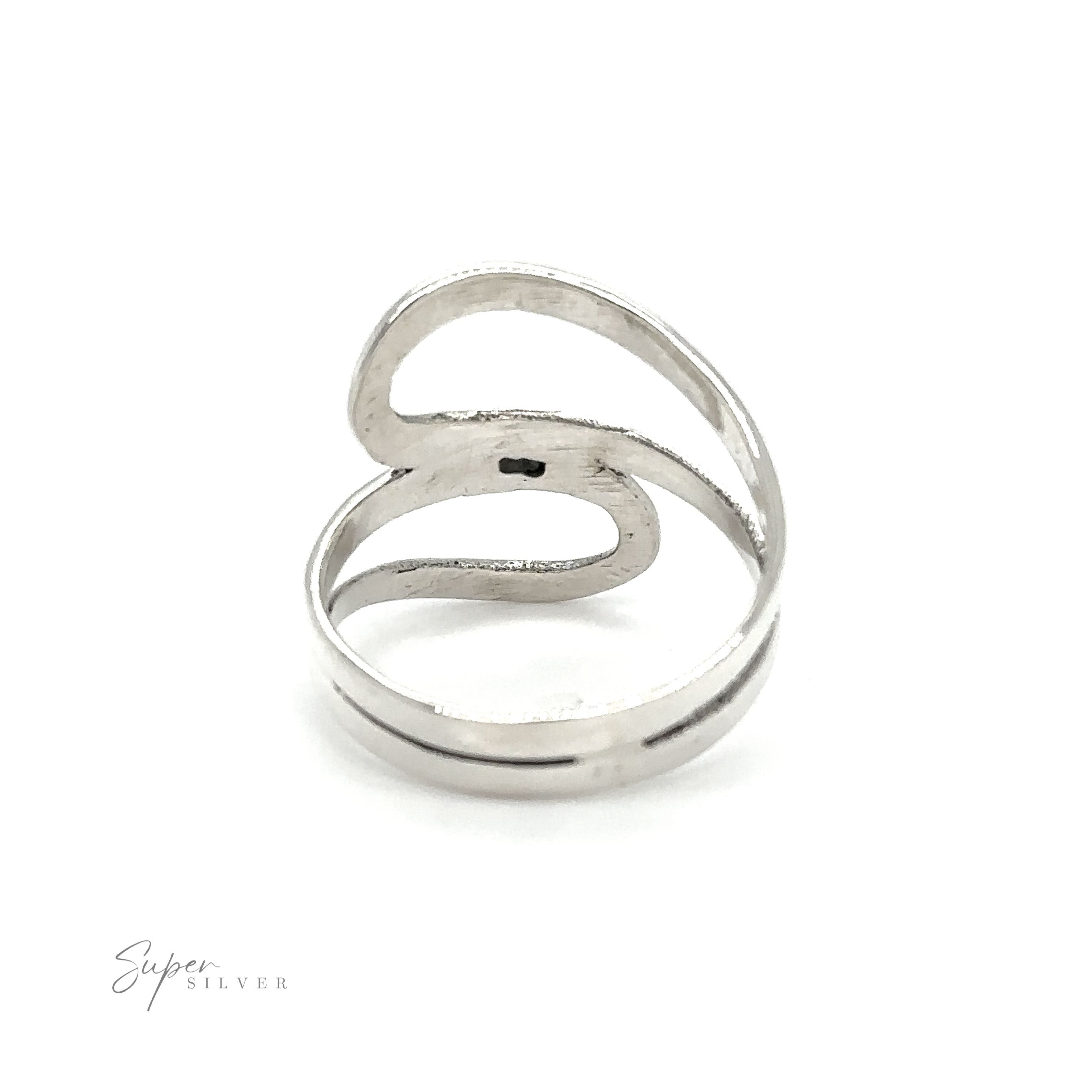 A versatile Freestyle Loop Ring with a curved design, perfect as a thumb ring or a double-loop ring.