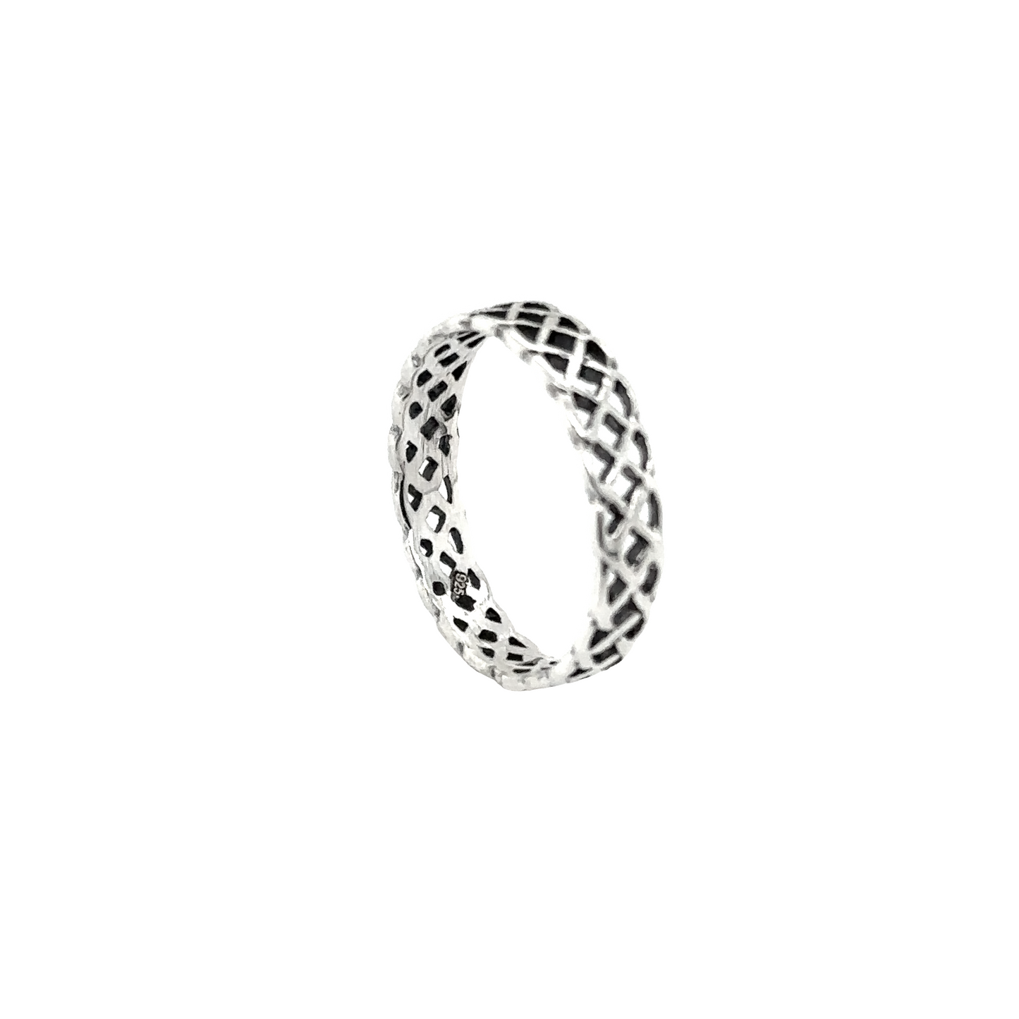 
                  
                    A 4mm Weave Band Ring with an intricate Celtic knot pattern.
                  
                