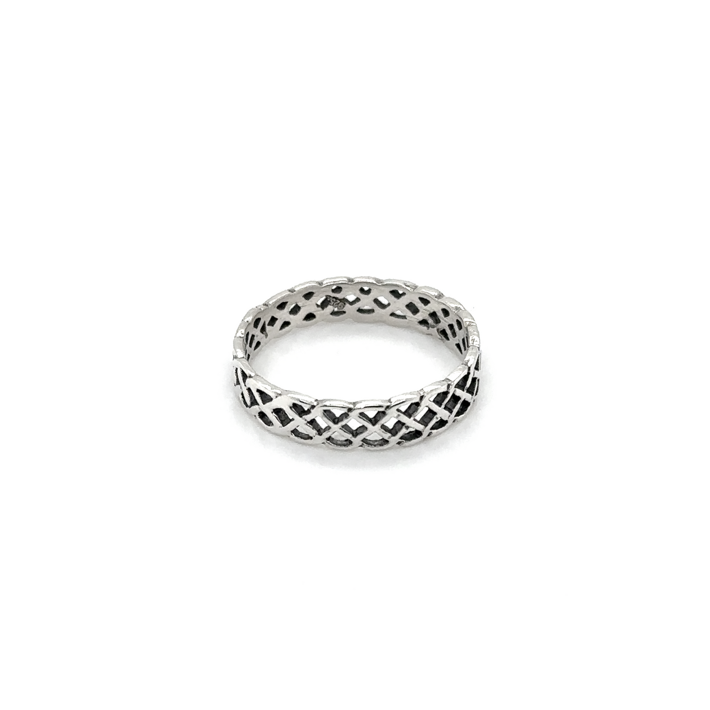 A 4mm Weave Band Ring with an intricate celtic design.
