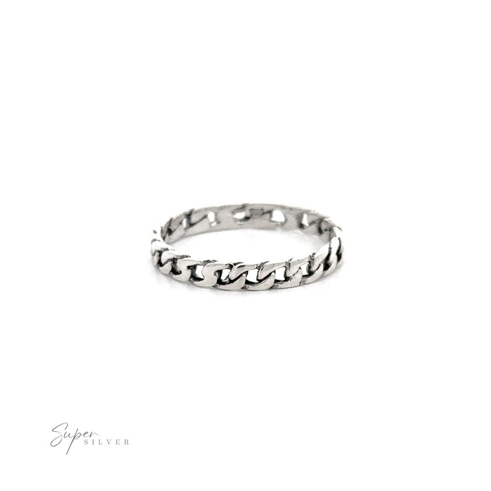 This Chain Link Ring features a unique chain design, adding a touch of elegance to any outfit.