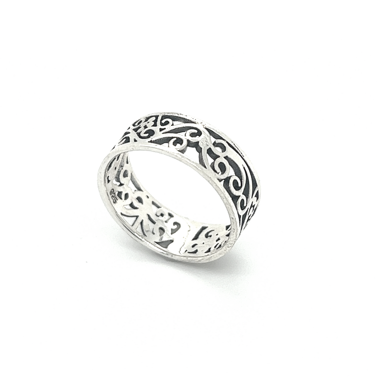 
                  
                    A stunning sterling silver Thick Filigree Square Band with a filigree design.
                  
                
