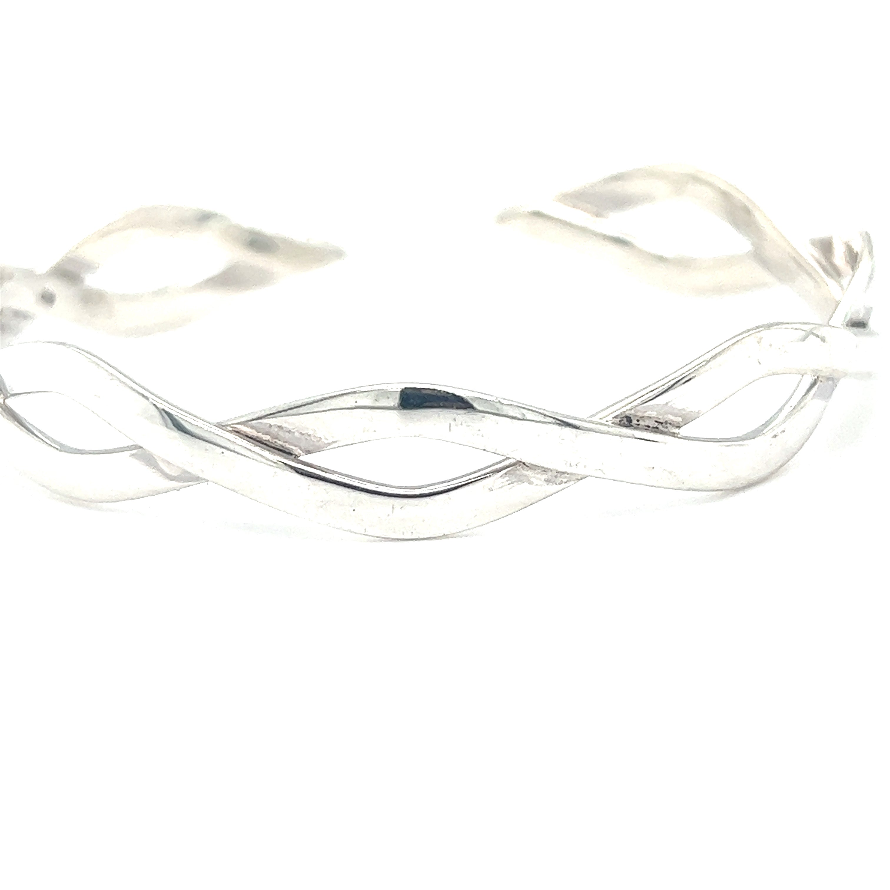 A Super Silver stylish twisted silver cuff bracelet made of .925 Sterling Silver.