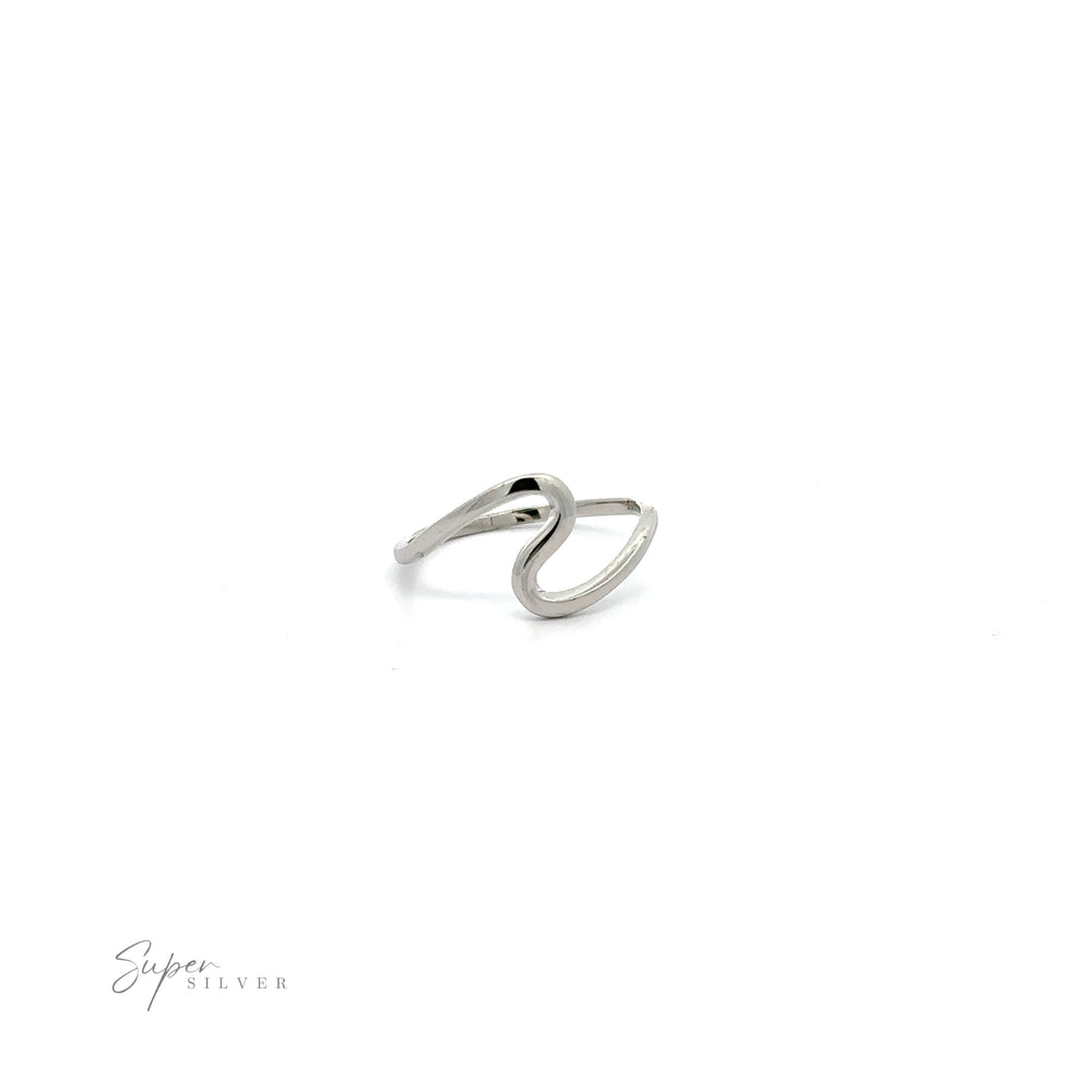 
                  
                    A Simple Wave Ring with a curved shape on a white background.
                  
                