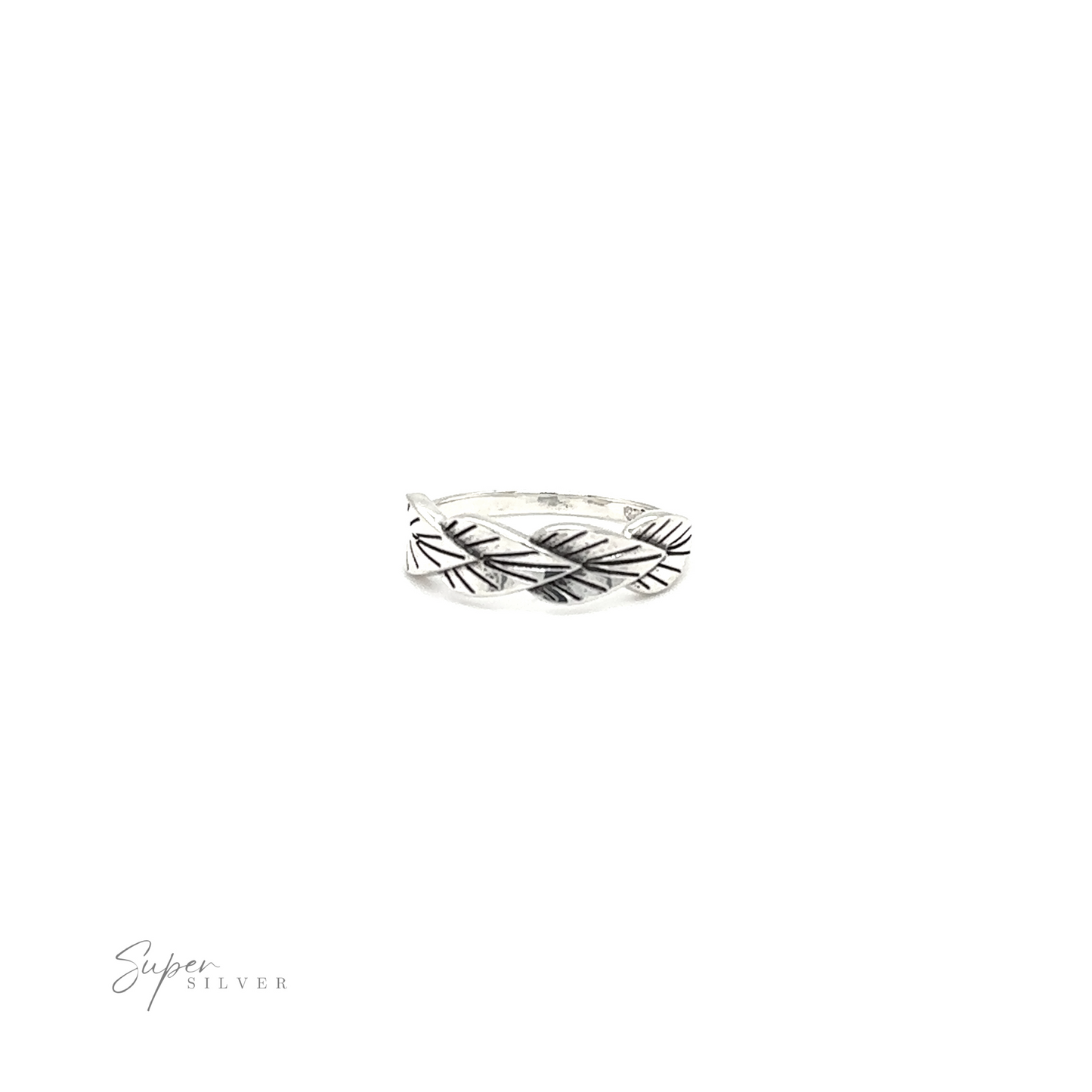 
                  
                    The Super Silver Leaves Ring showcases the beauty that surrounds us, perfect for nature enthusiasts.
                  
                